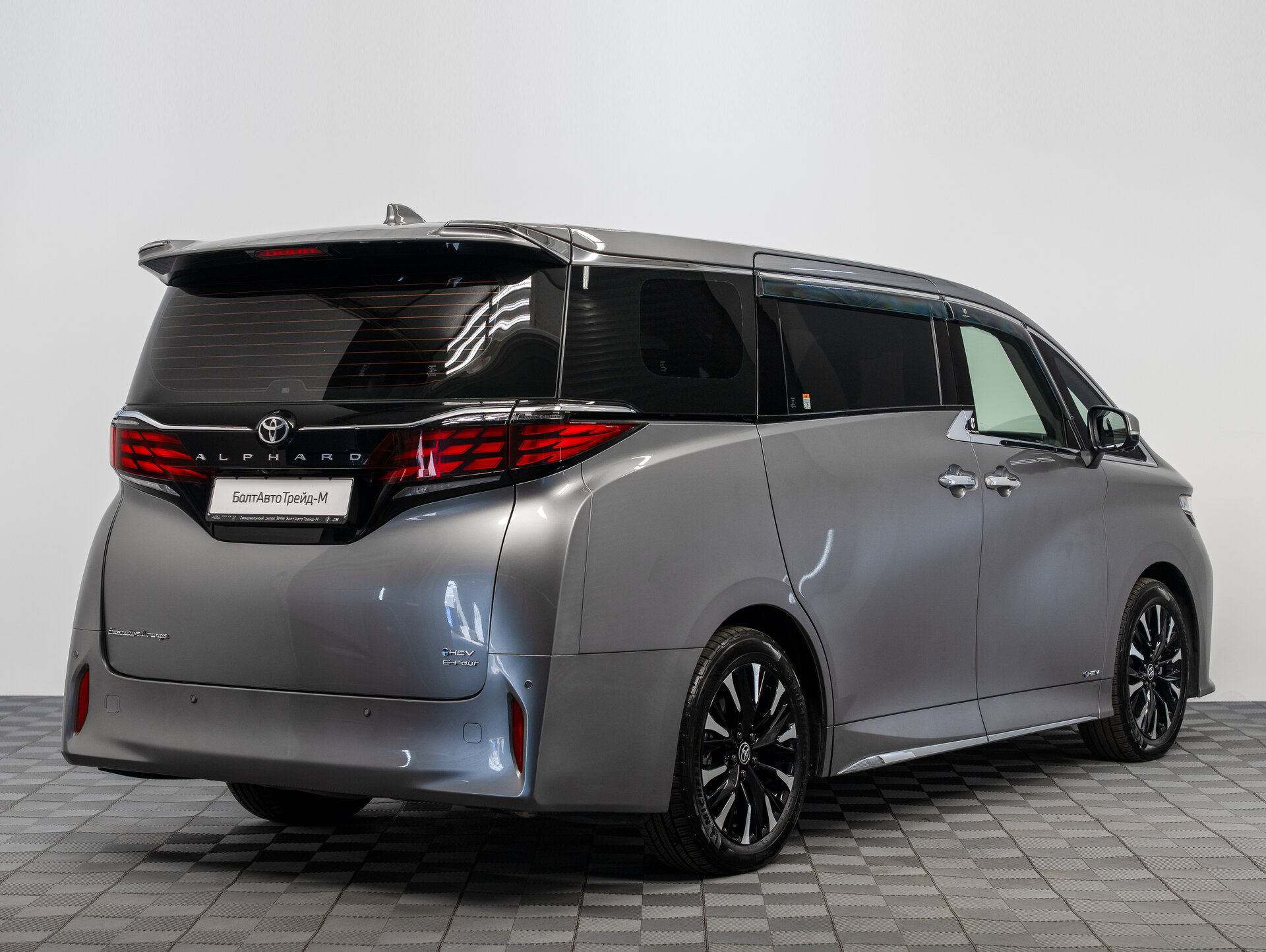 Автомобиль Toyota Alphard 2.5hyb CVT (190 л.с.) 4WD - 5