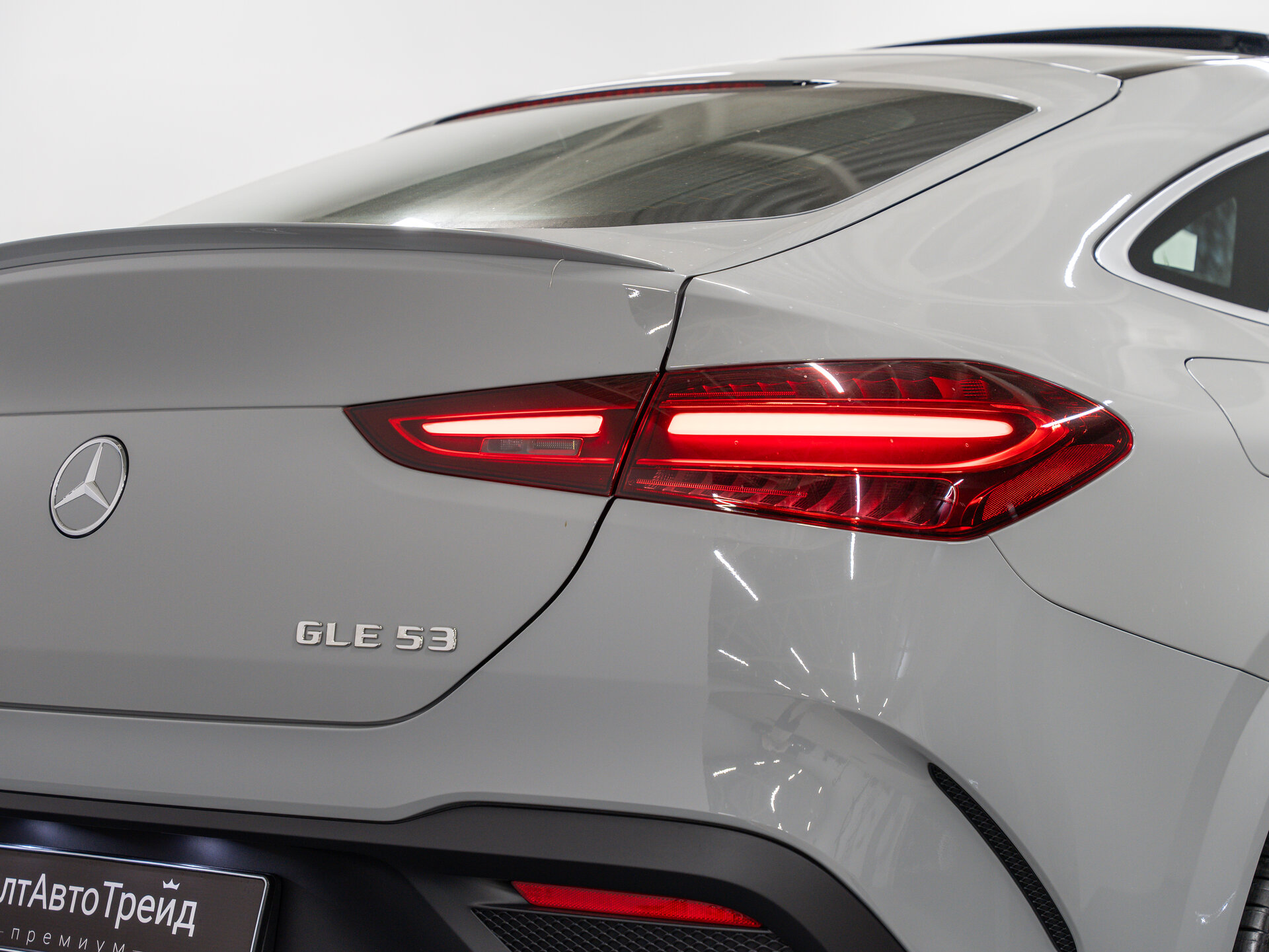 Автомобиль Mercedes-Benz GLE Coupe AMG 53 AMG 3.0 AT (435 л.с.) 4WD - 8