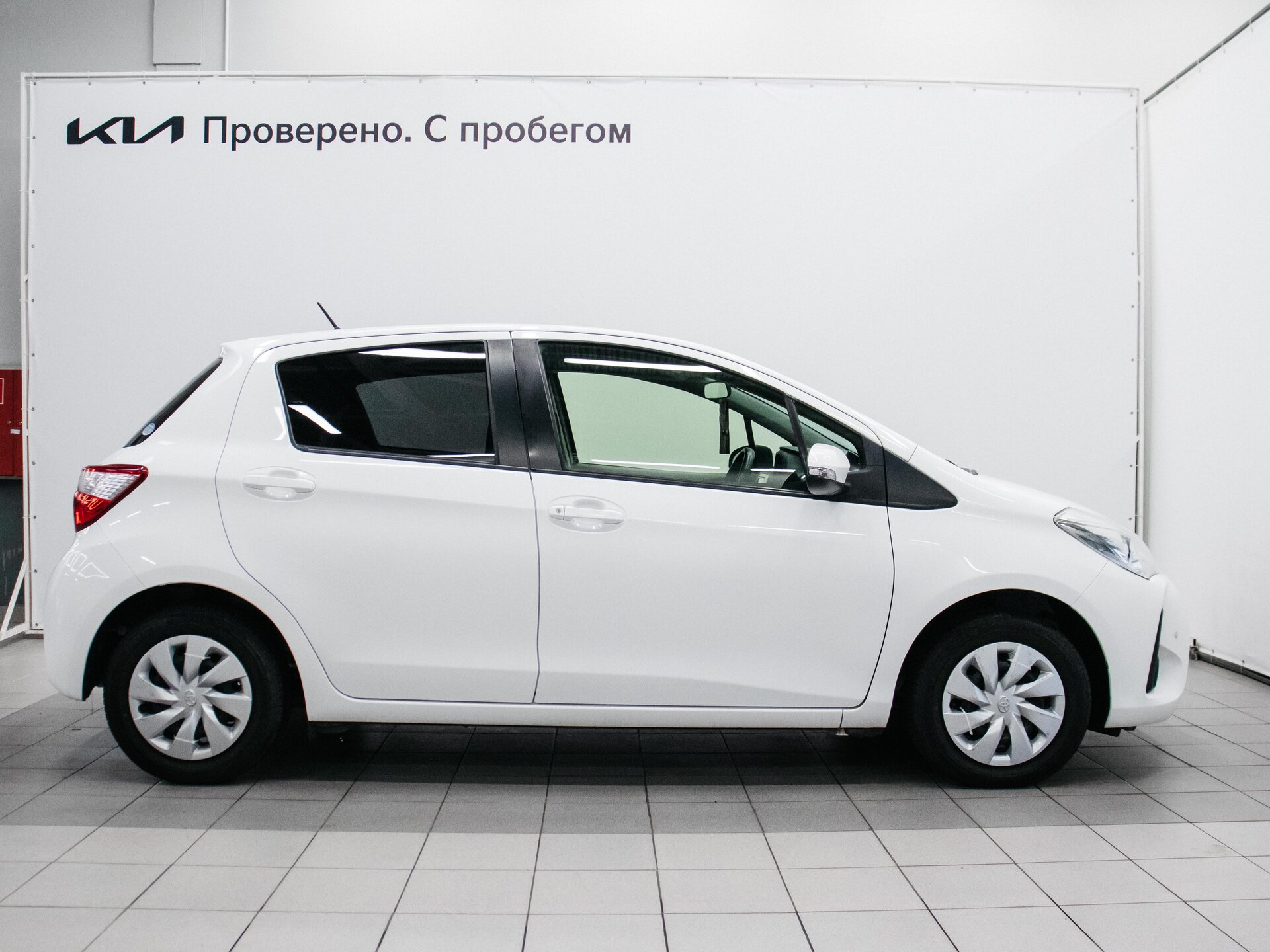 Toyota Vitz 2019 6