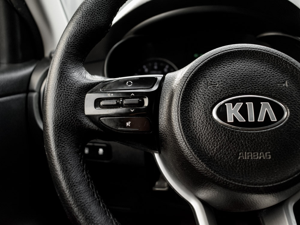 Купить Kia Rio 1.6 AT (123 л.с.), 2018 в Екатеренбурге