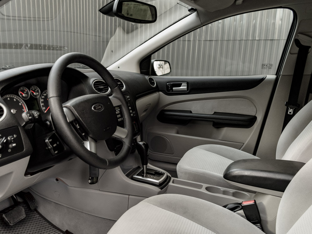 Купить Ford Focus 1.6 AT (100 л.с.), 2006 в Екатеренбурге