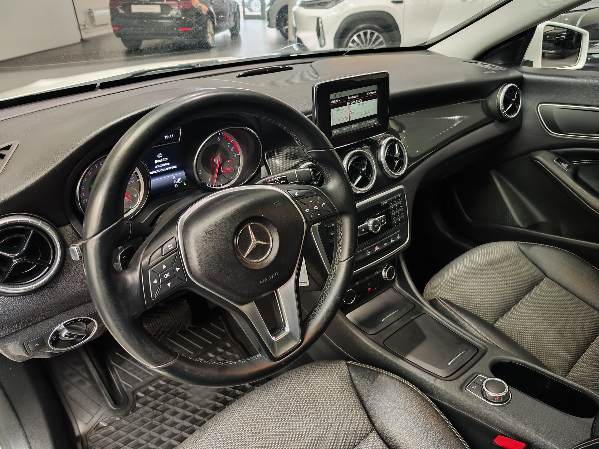 Автомобиль Mercedes-Benz CLA 200 1.6 AMT (156 л.с.) - 7