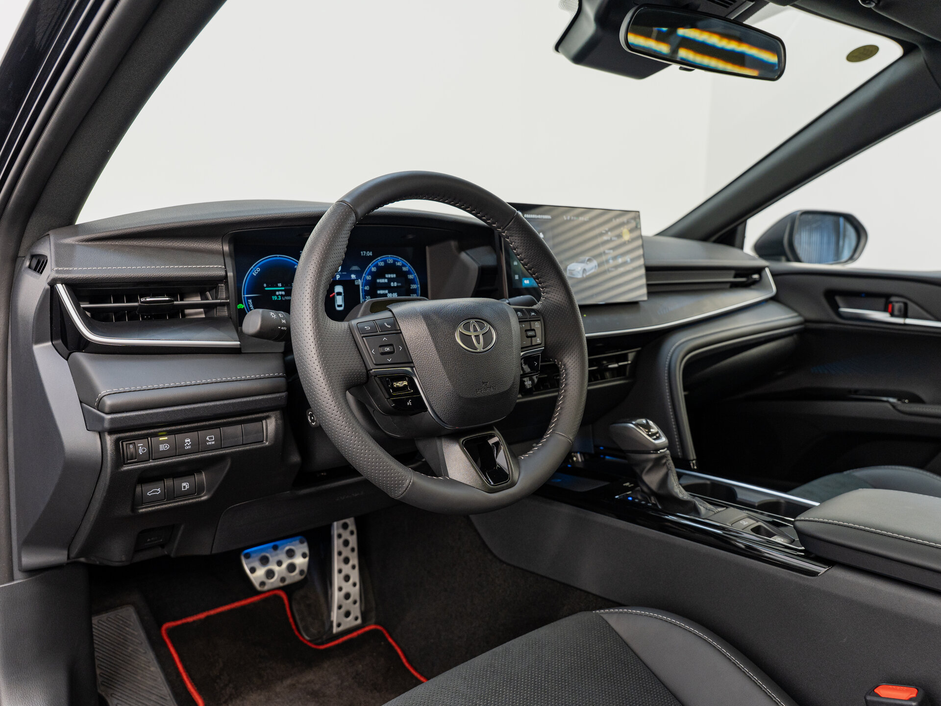 Автомобиль Toyota Camry 2.0hyb CVT (231 л.с.) - 9