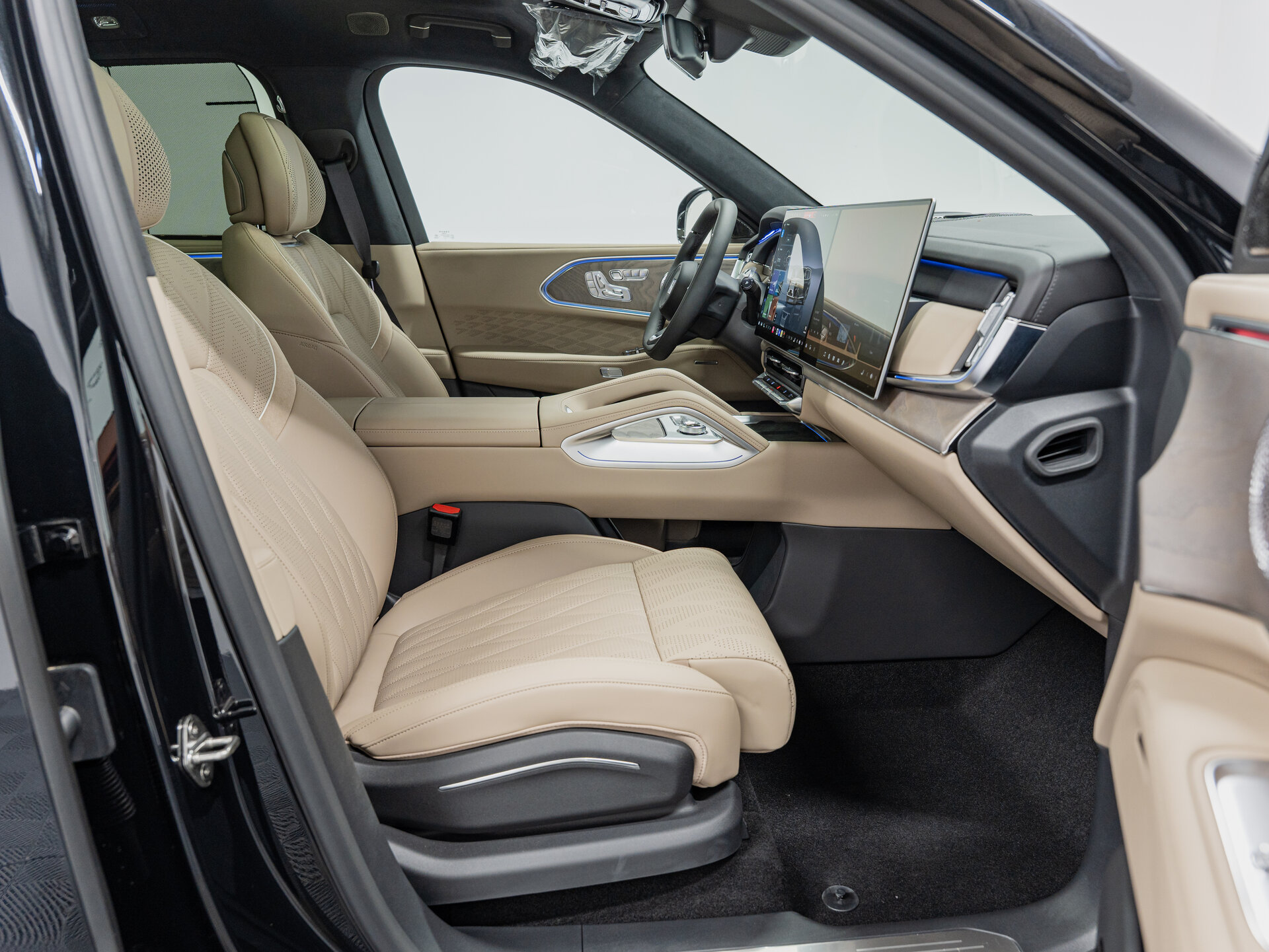 Автомобиль Zeekr 8X 70 kWh 2.0hyb AT (898 л.с.) 4WD - 13