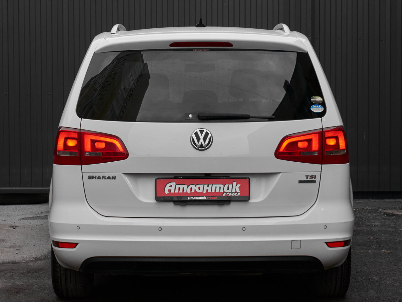 Купить Volkswagen Sharan 1.4 AMT (150 л.с.), 2012 в Екатеренбурге