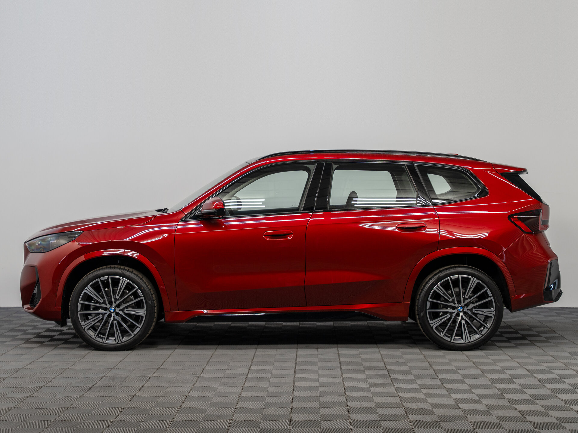 Автомобиль BMW X1 25Li xDrive 2.0 AMT (204 л.с.) 4WD - 6
