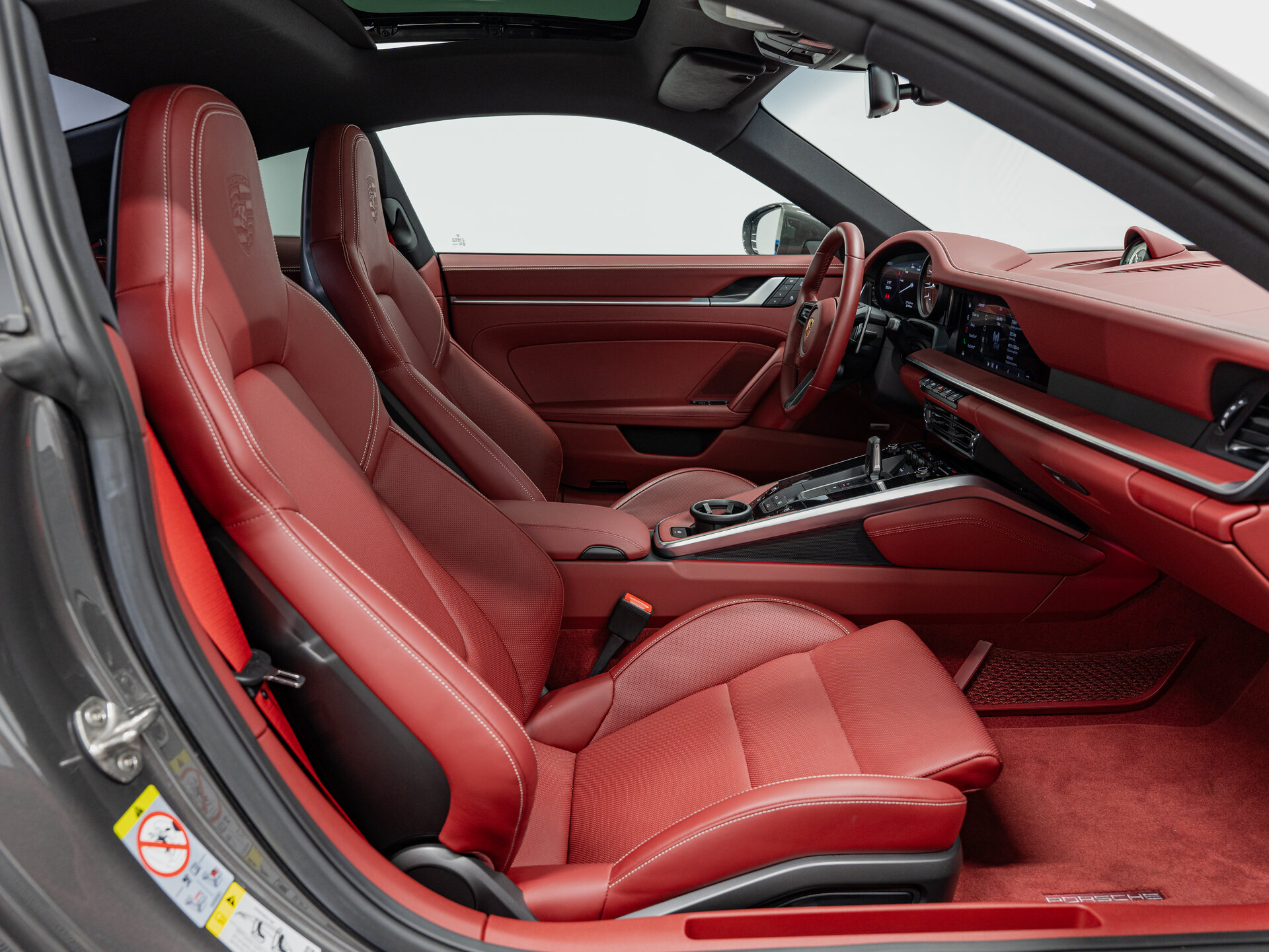 Автомобиль Porsche 911 Carrera 4 GTS 3.0 AMT (480 л.с.) 4WD - 14