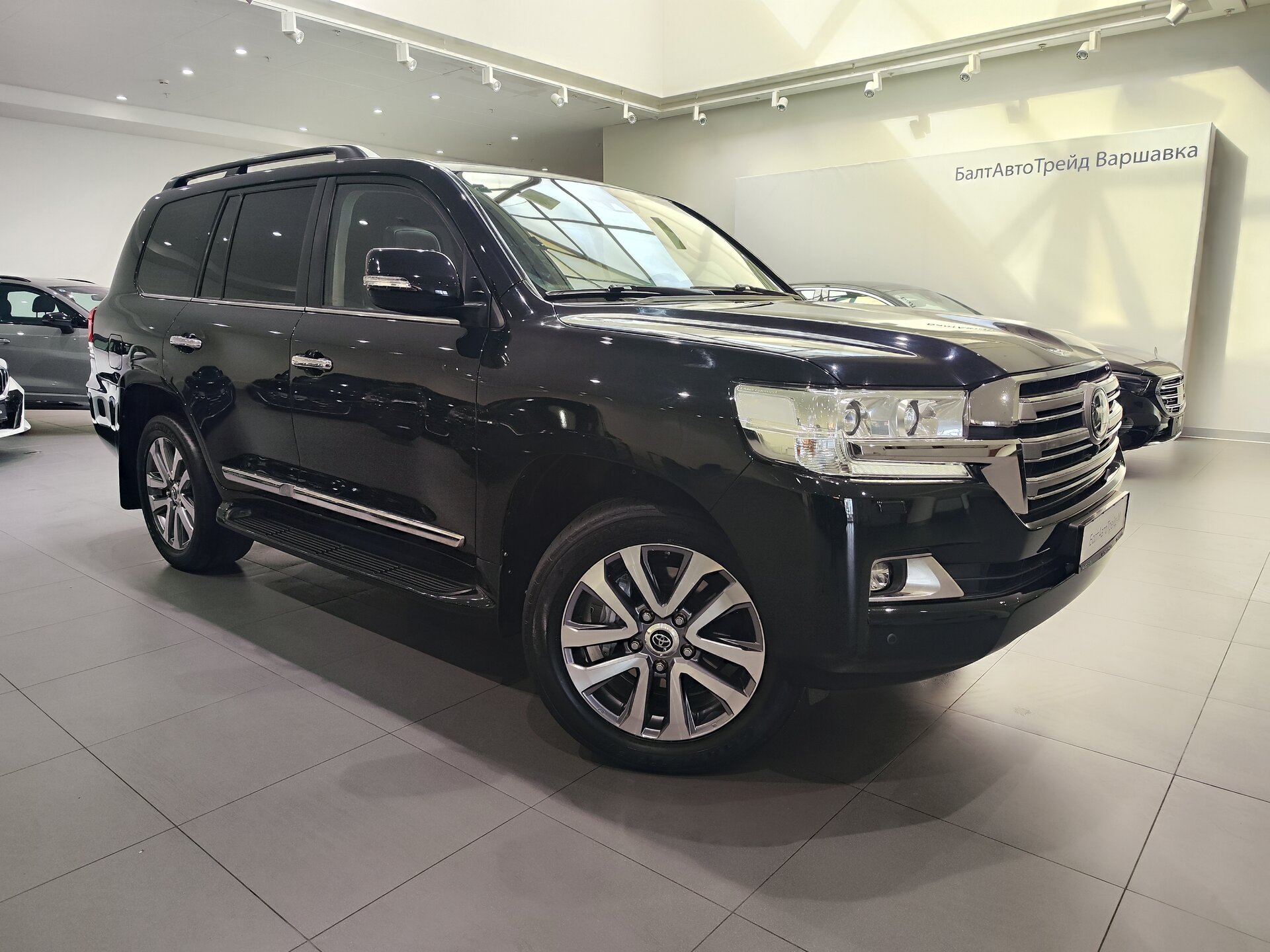 Автомобиль Toyota Land Cruiser 4.5d AT (249 л.с.) 4WD - 3