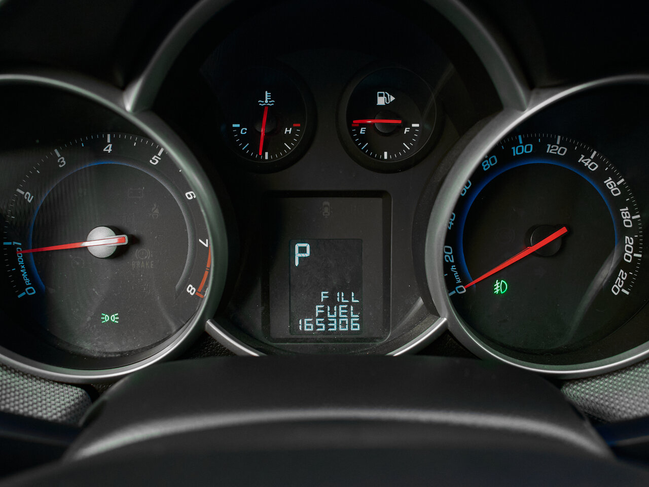 Купить Chevrolet Cruze 1.6 AT (109 л.с.), 2013 в Екатеренбурге