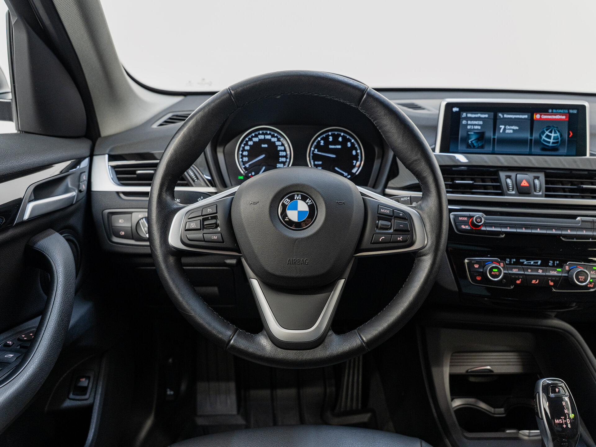 Автомобиль BMW X1 20i xDrive 2.0 AT (192 л.с.) 4WD - 13