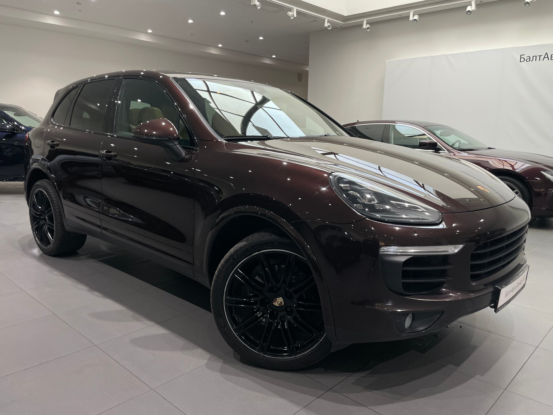 Автомобиль Porsche Cayenne Diesel 3.0d AT (245 л.с.) 4WD - 3