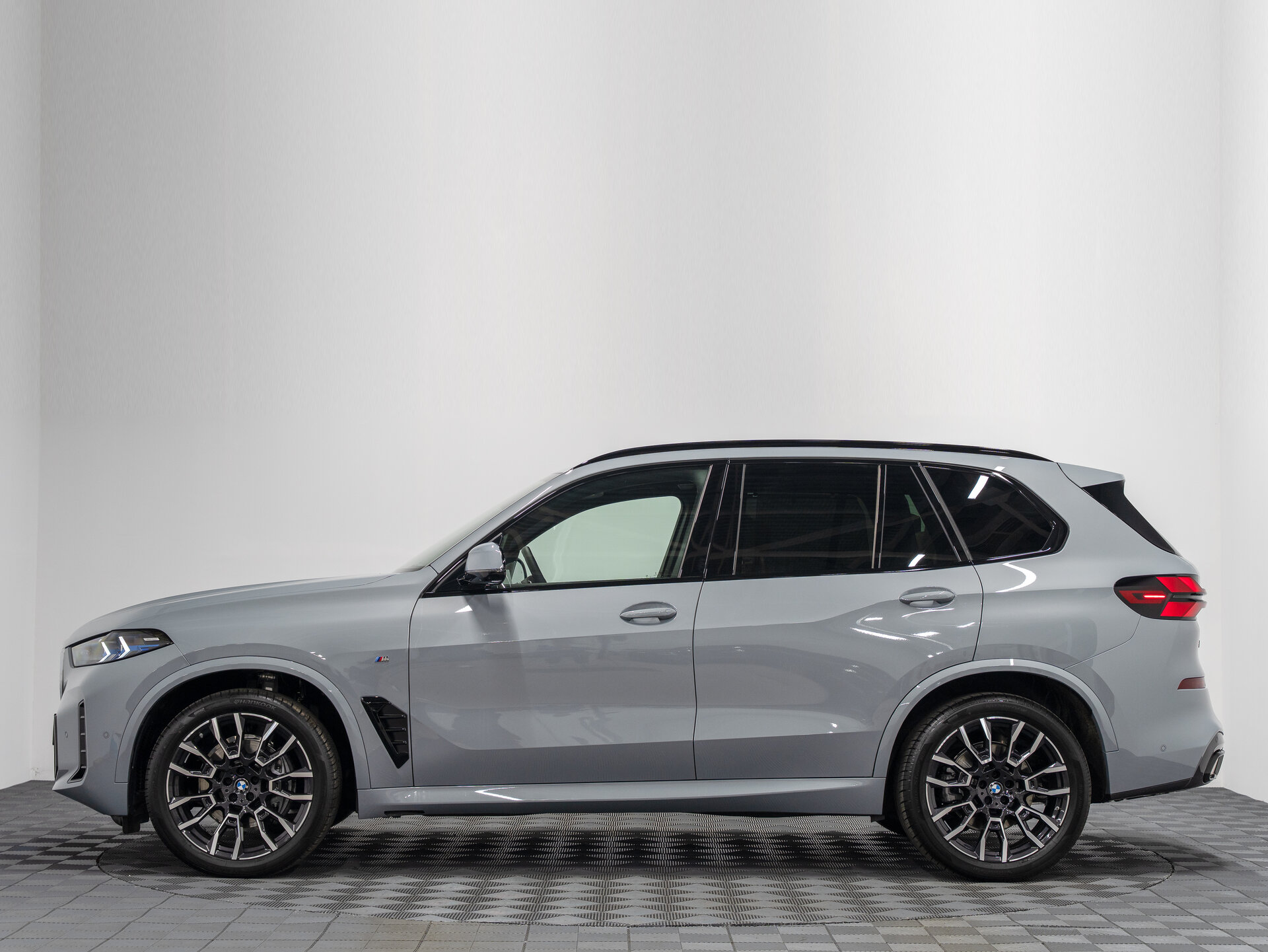 Автомобиль BMW X5 40d 3.0d AT (352 л.с.) 4WD - 11