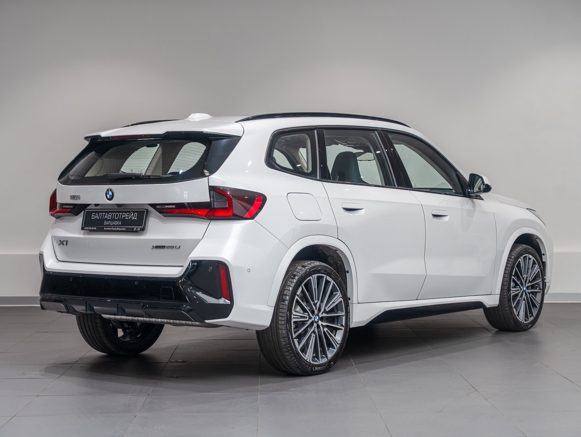 Автомобиль BMW X1 25Li xDrive 2.0 AMT (204 л.с.) 4WD - 5