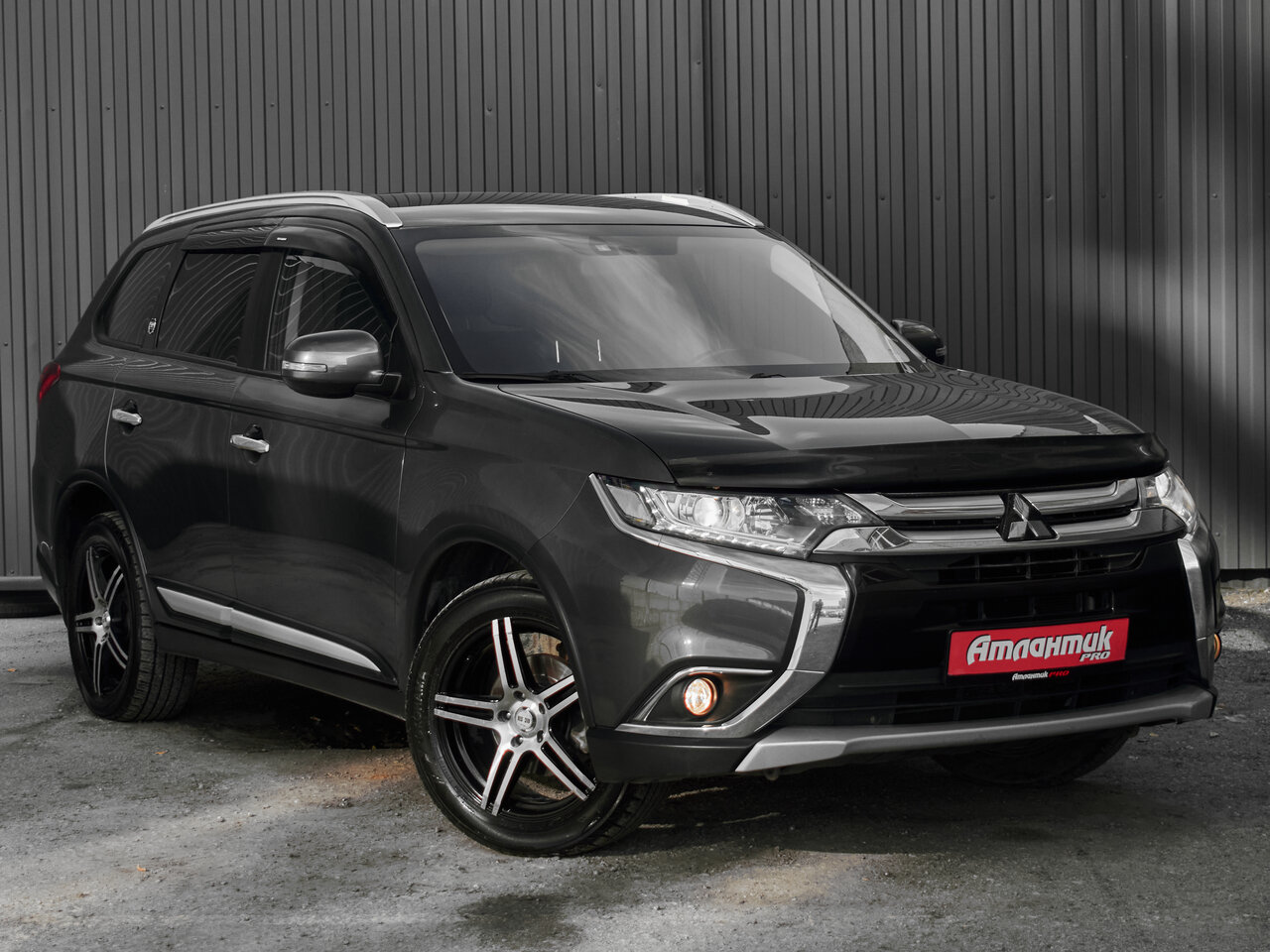 Купить Mitsubishi Outlander 2.0 CVT (146 л.с.) 4WD, 2018 в Екатеренбурге