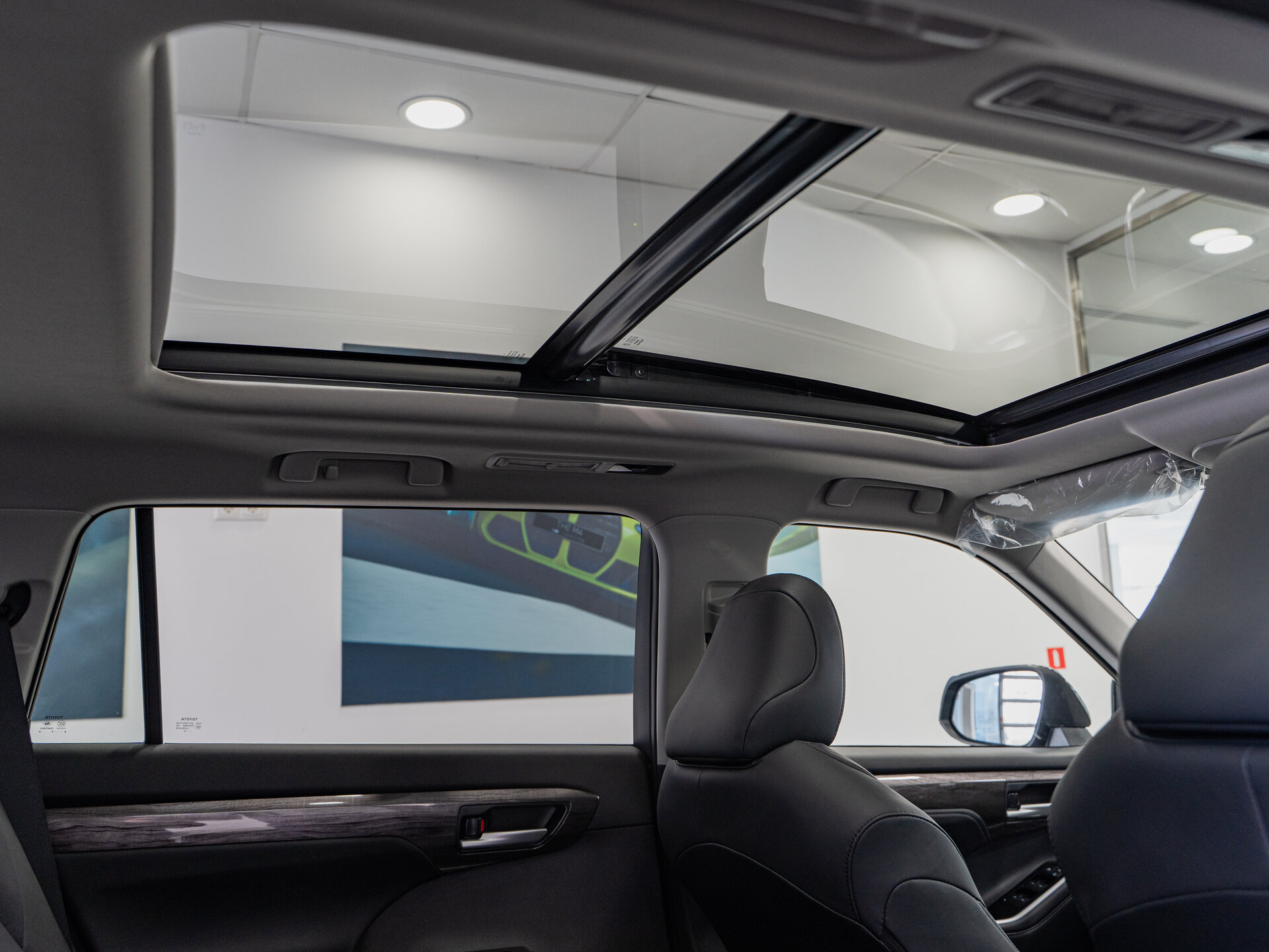 Автомобиль Toyota Highlander 2.0 AT (248 л.с.) 4WD - 20