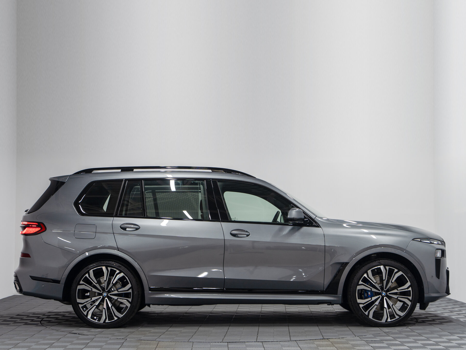 Автомобиль BMW X7 40d 3.0d AT (340 л.с.) 4WD - 7