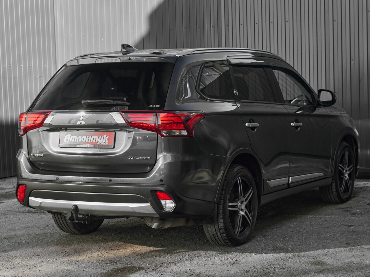 Купить Mitsubishi Outlander 2.0 CVT (146 л.с.) 4WD, 2018 в Екатеренбурге
