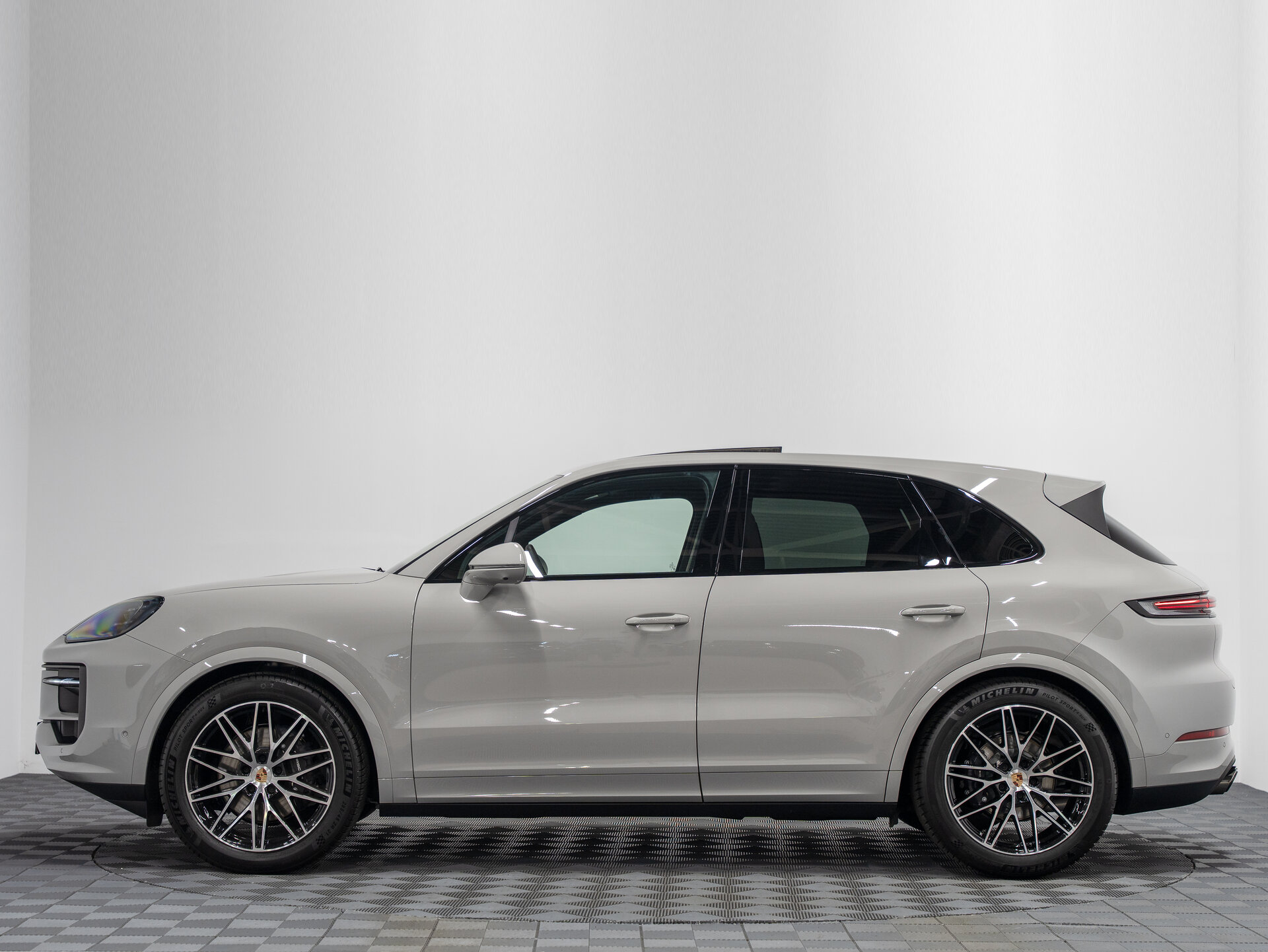 Автомобиль Porsche Cayenne 3.0 AT (353 л.с.) 4WD - 12