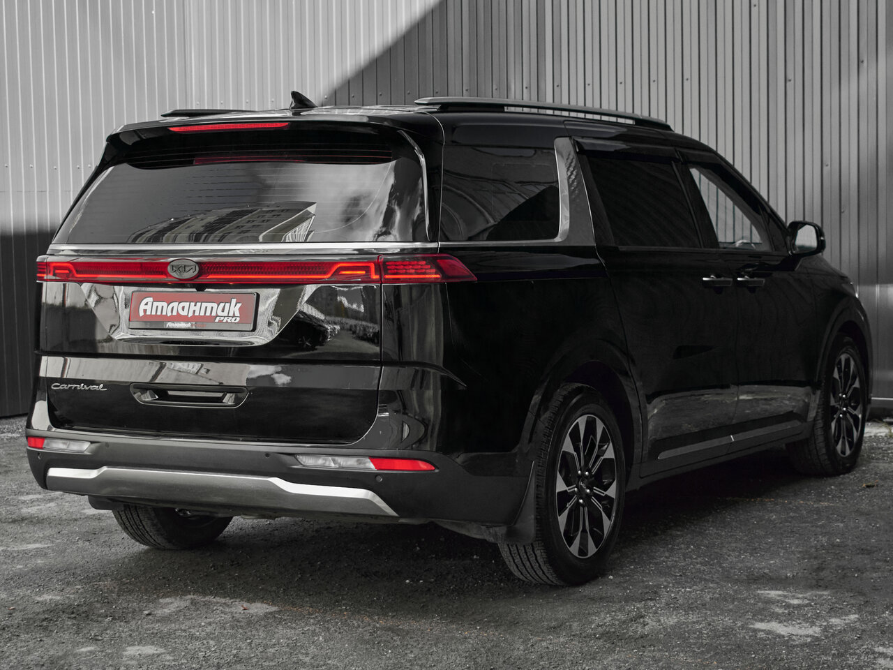 Купить Kia Carnival 2.2d AT (202 л.с.), 2021 в Екатеренбурге