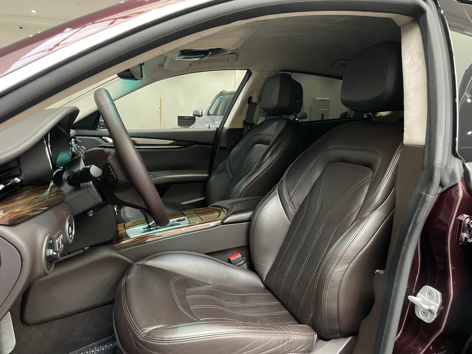 Автомобиль Maserati Quattroporte S Q4 3.0 AT (410 л.с.) 4WD - 8