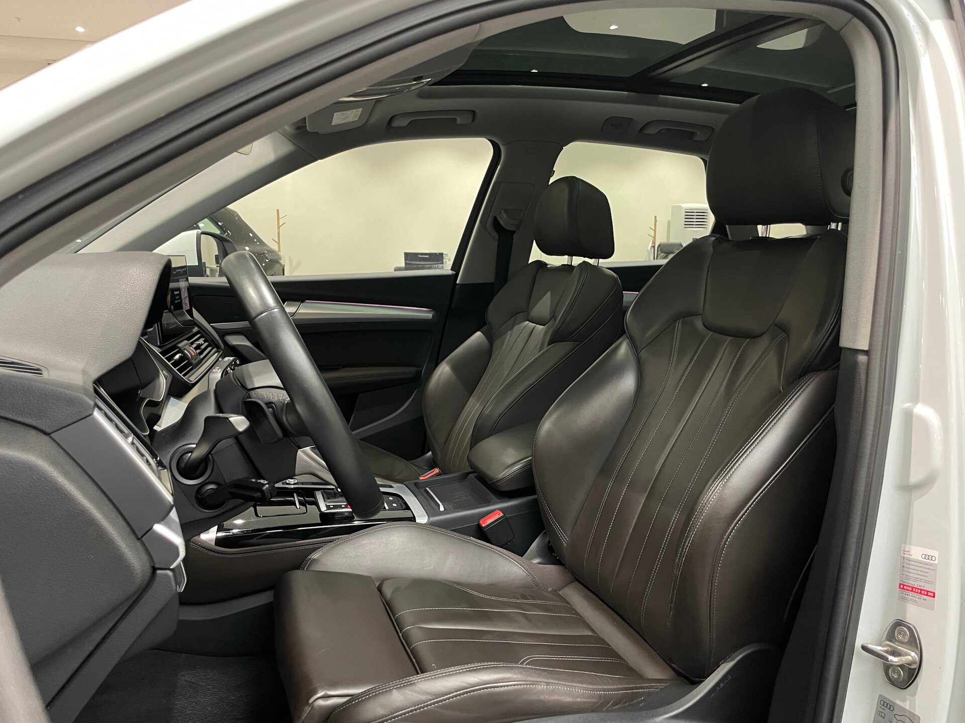 Автомобиль Audi Q5 45 TFSI 2.0 AMT (249 л.с.) 4WD - 8