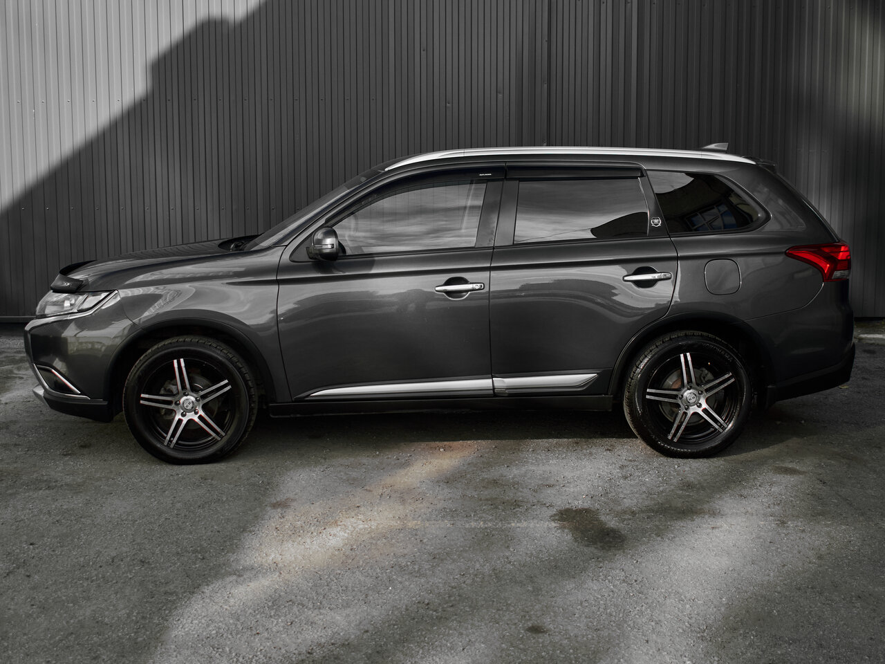 Купить Mitsubishi Outlander 2.0 CVT (146 л.с.) 4WD, 2018 в Екатеренбурге