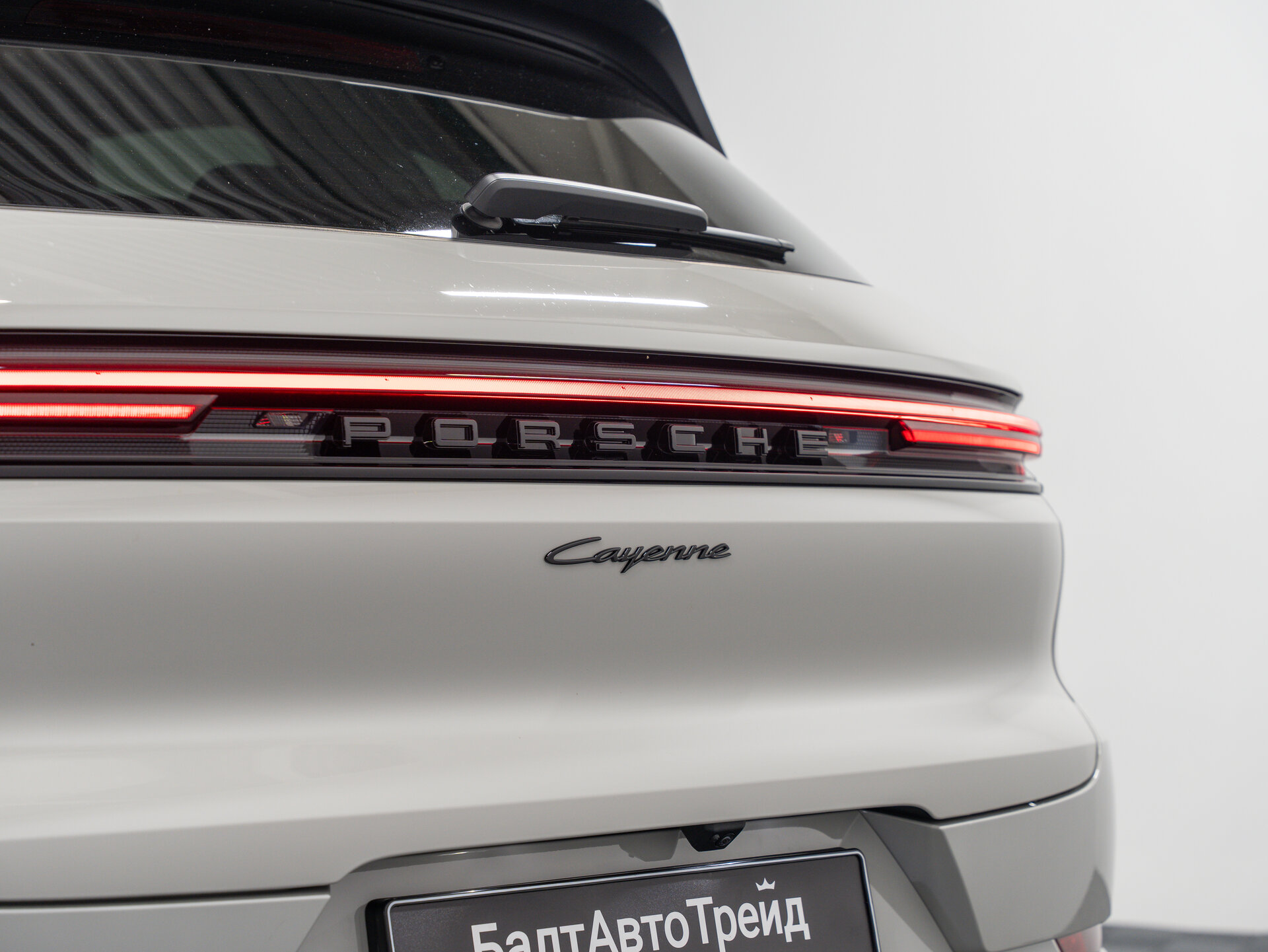 Автомобиль Porsche Cayenne 3.0 AT (353 л.с.) 4WD - 11