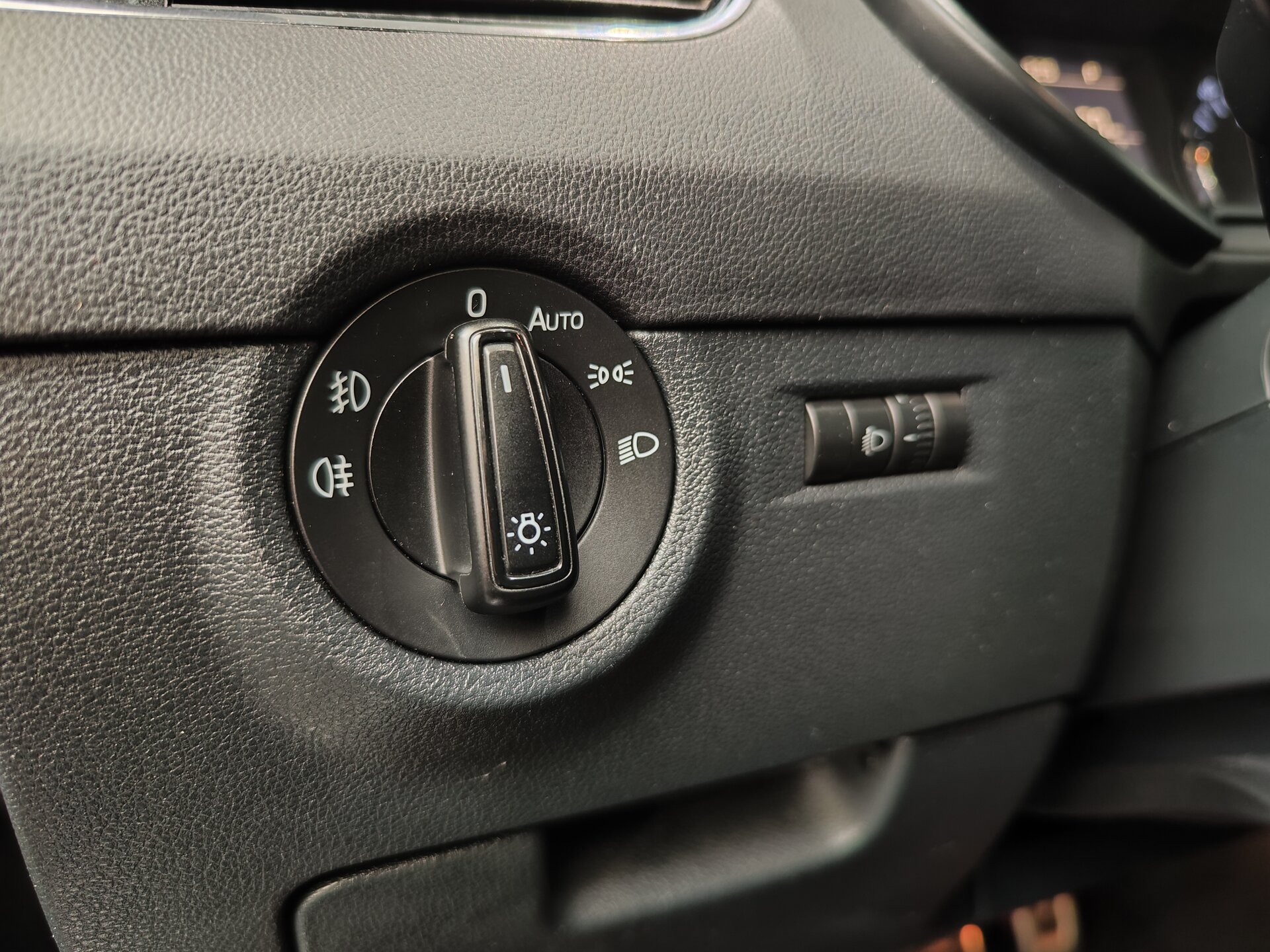 Автомобиль Skoda Octavia 1.4 AMT (140 л.с.) - 20