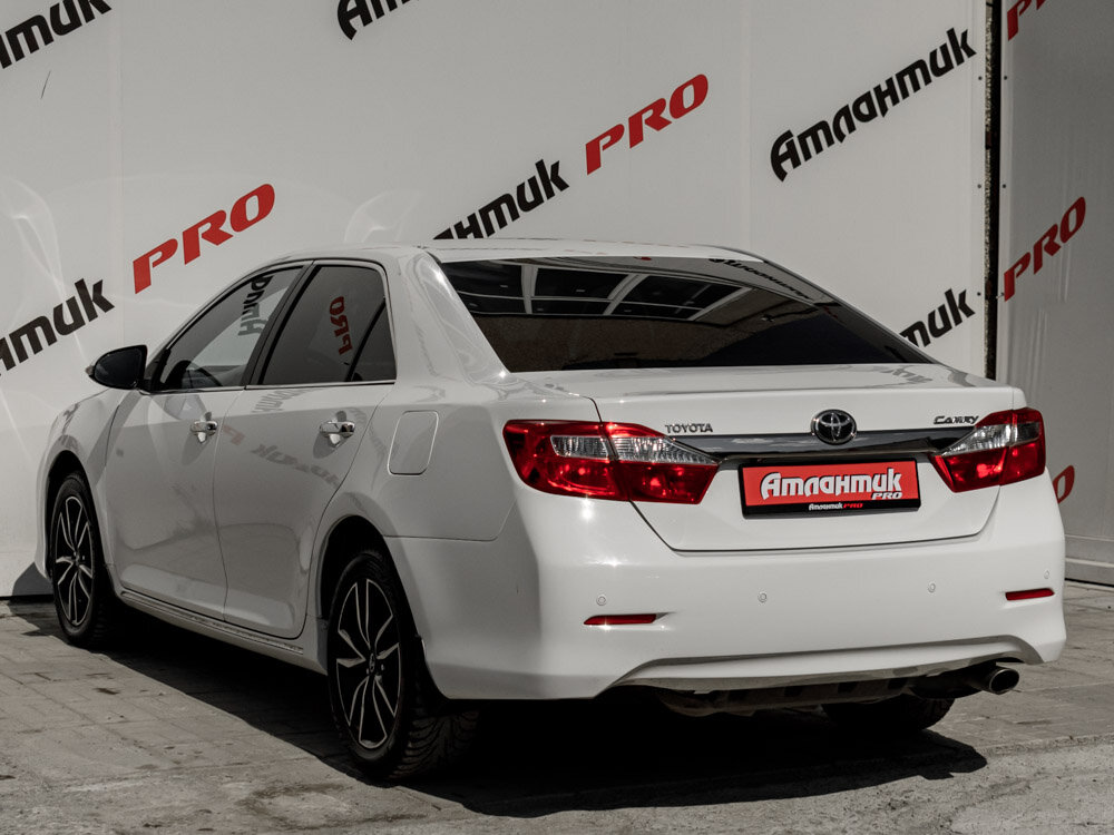 Купить Toyota Camry 2.5 AT (181 л.с.), 2013 в Екатеренбурге