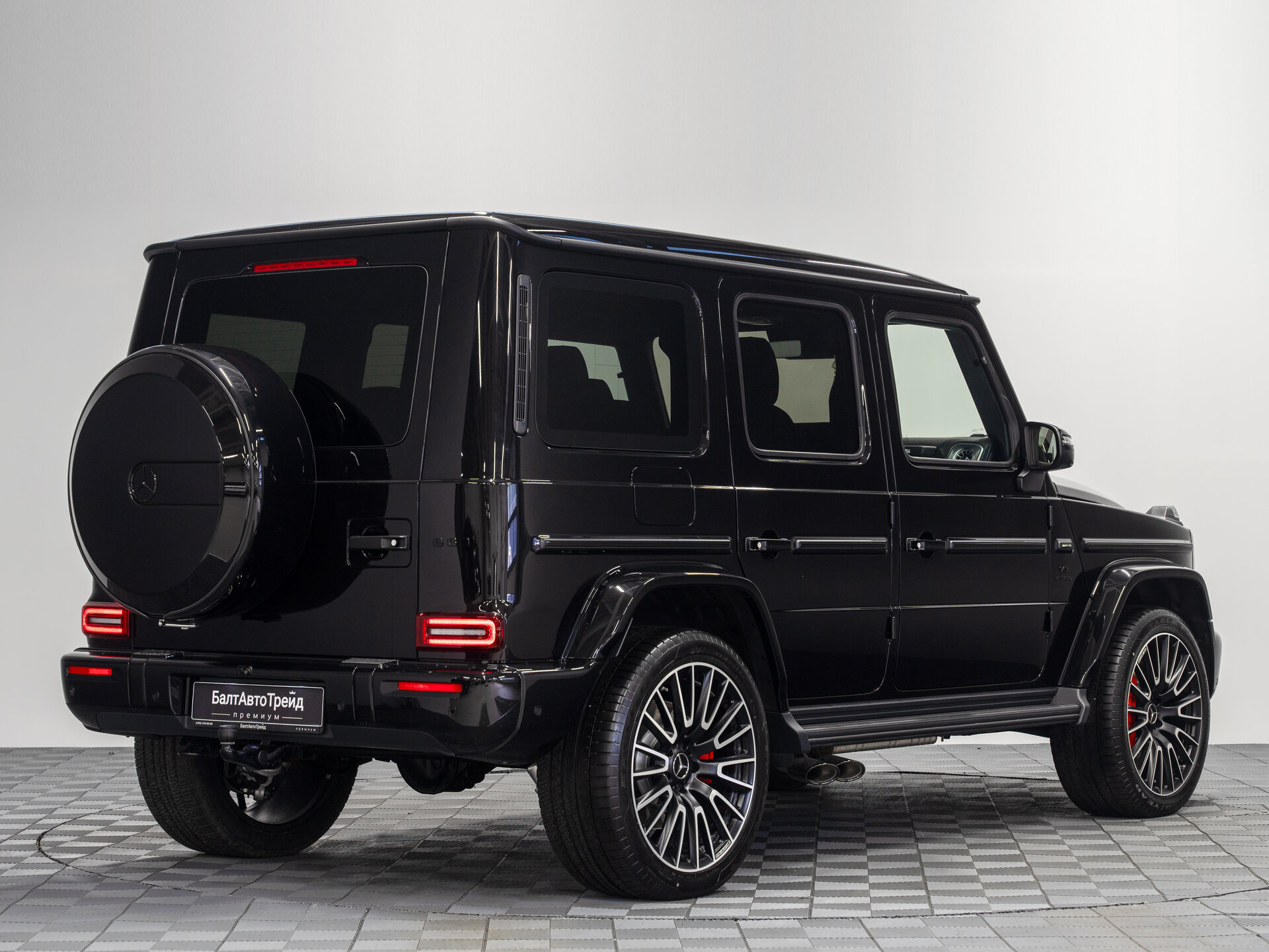 Автомобиль Mercedes-Benz G-Класс AMG 63 AMG 4.0 AT (585 л.с.) 4WD - 7