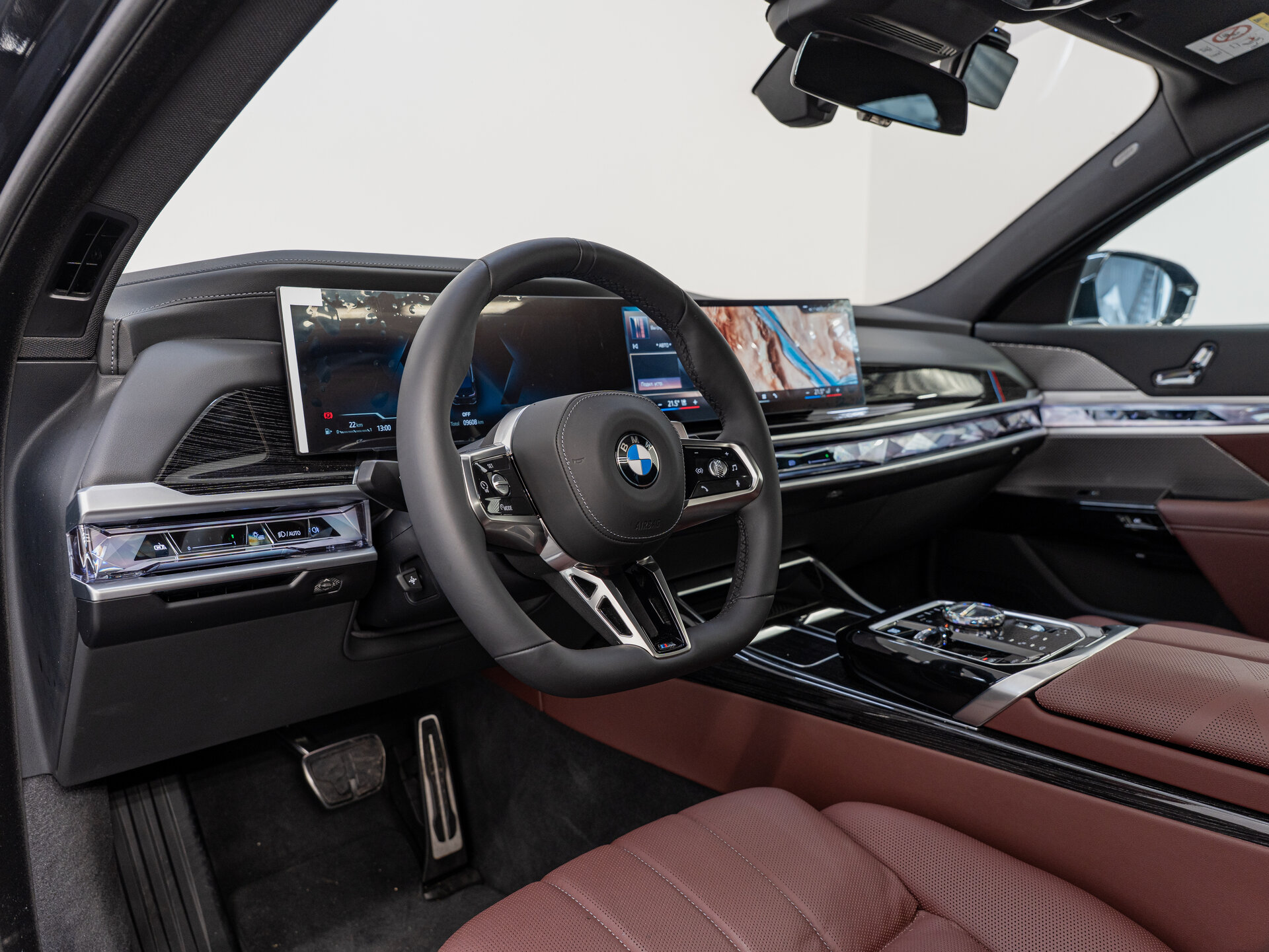 Автомобиль BMW 7 серии 740i xDrive 3.0 AT (380 л.с.) 4WD - 13