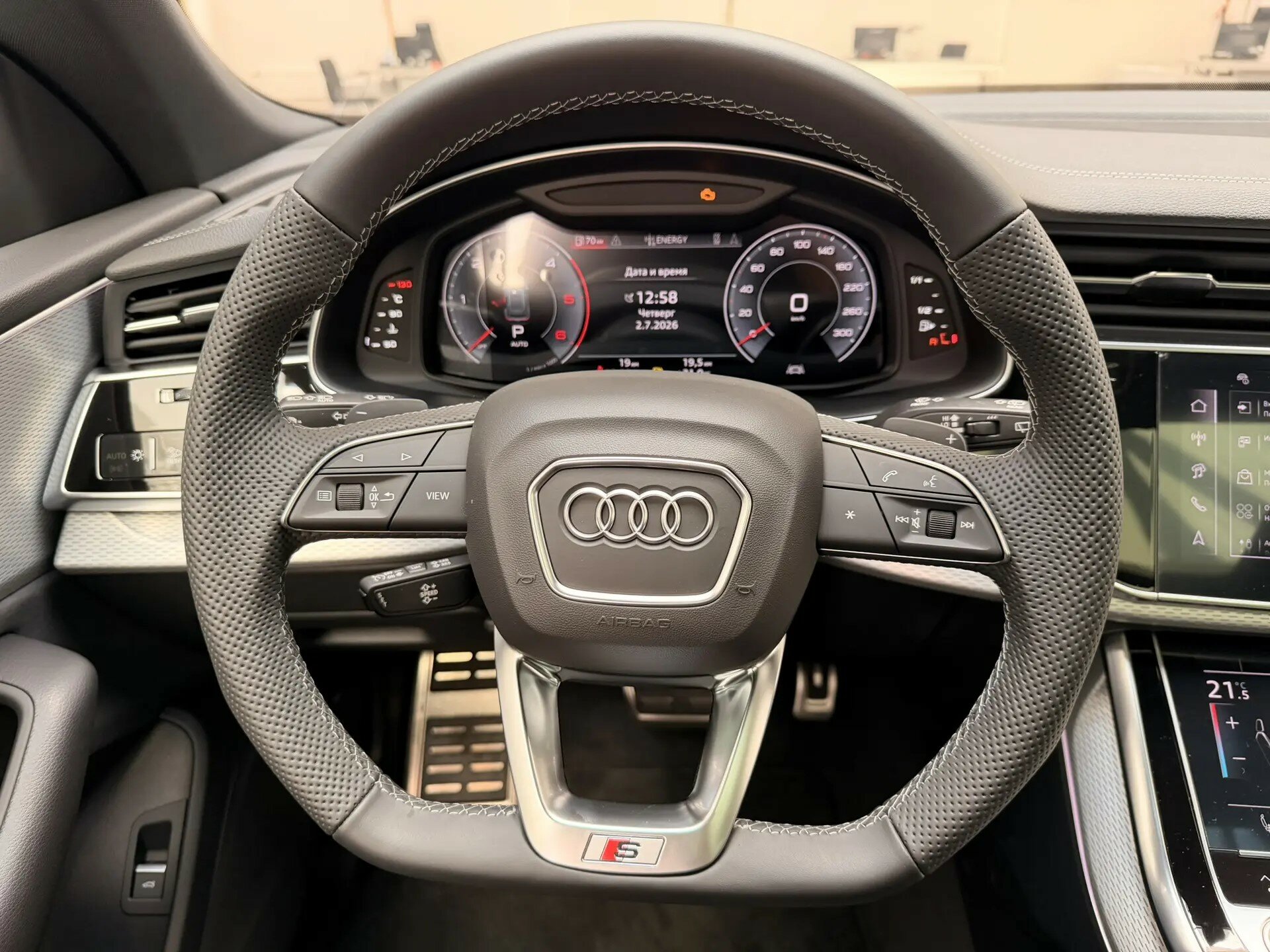 Автомобиль Audi Q8 50 TDI 3.0d AT (286 л.с.) 4WD - 9