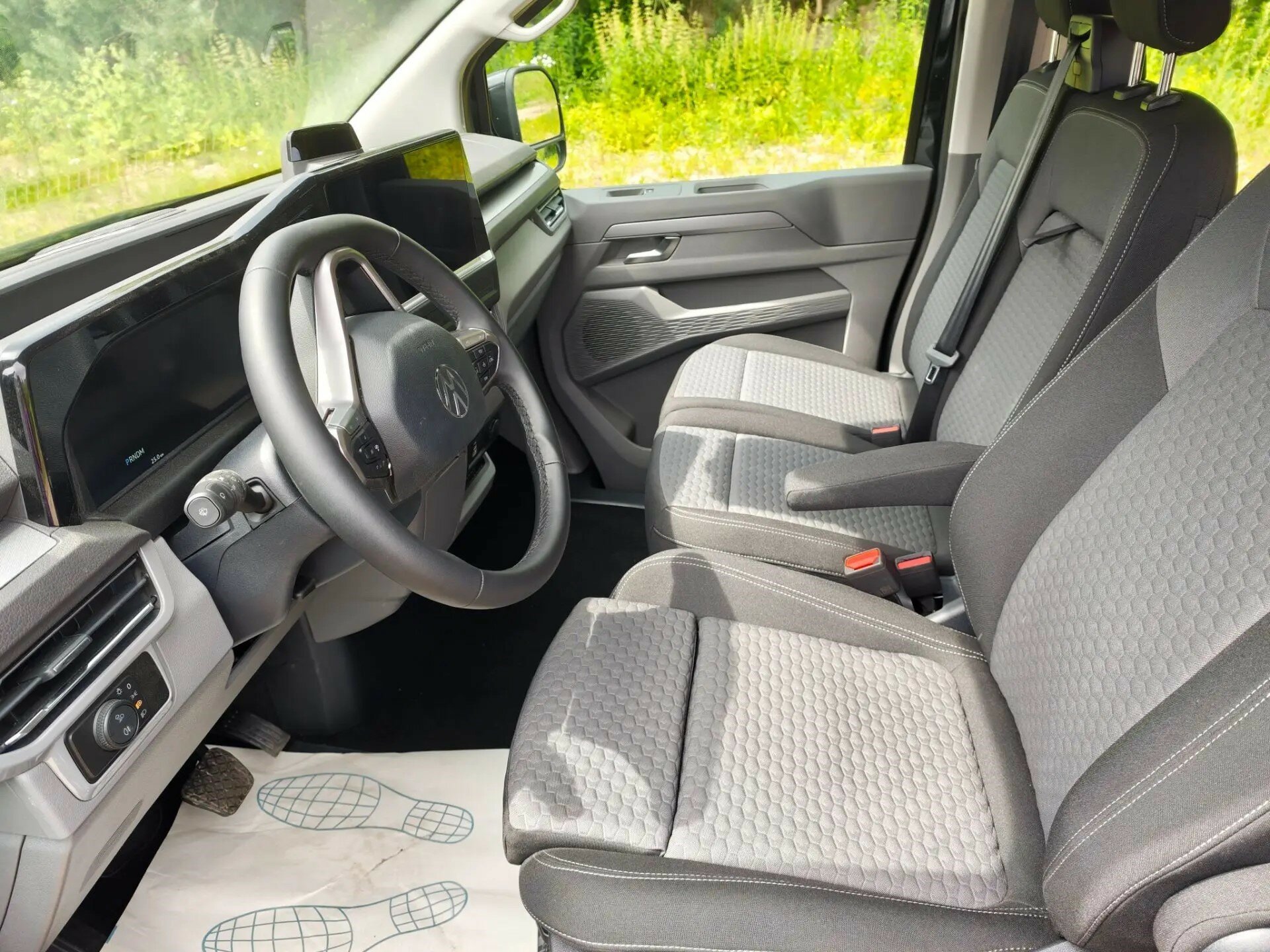 Автомобиль Volkswagen Caravelle 2.0d AT (170 л.с.) 4WD - 14