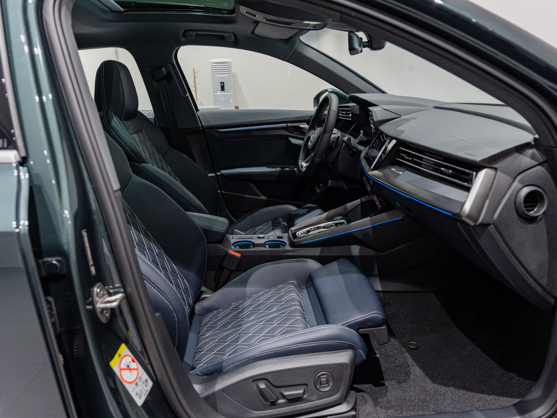Автомобиль Audi A3 A3L 35 TFSI 1.5 AMT (160 л.с.) - 10