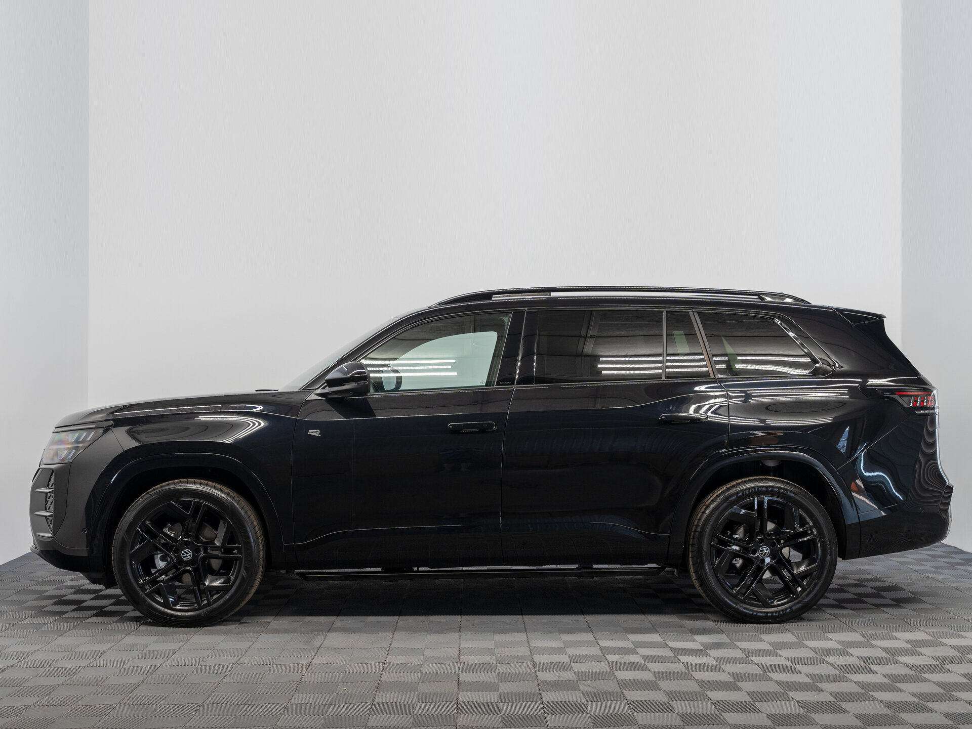 Автомобиль Volkswagen Teramont Pro 2.0 AMT (272 л.с.) 4WD - 8
