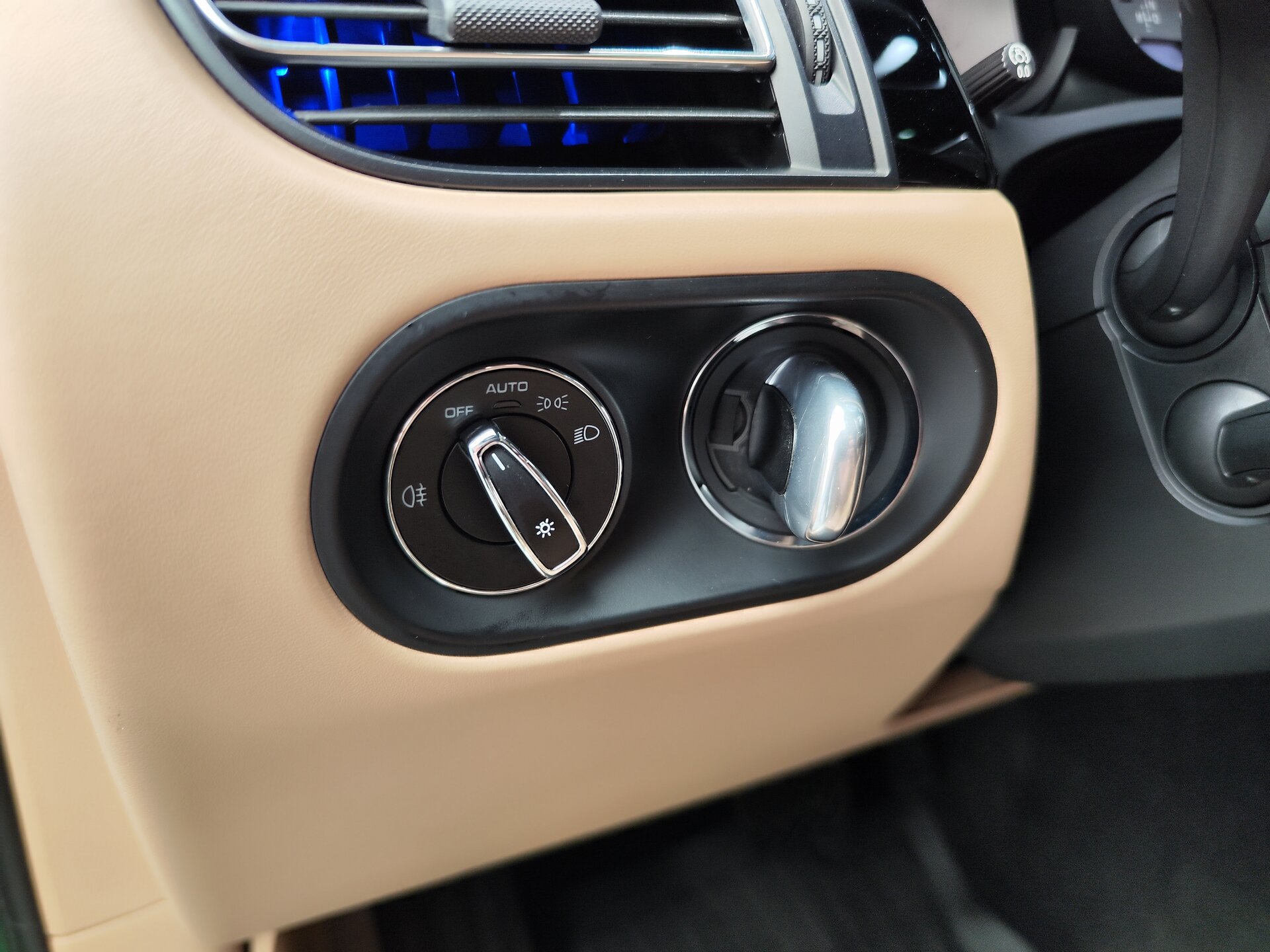 Автомобиль Porsche Macan S 3.0 AMT (354 л.с.) 4WD - 19