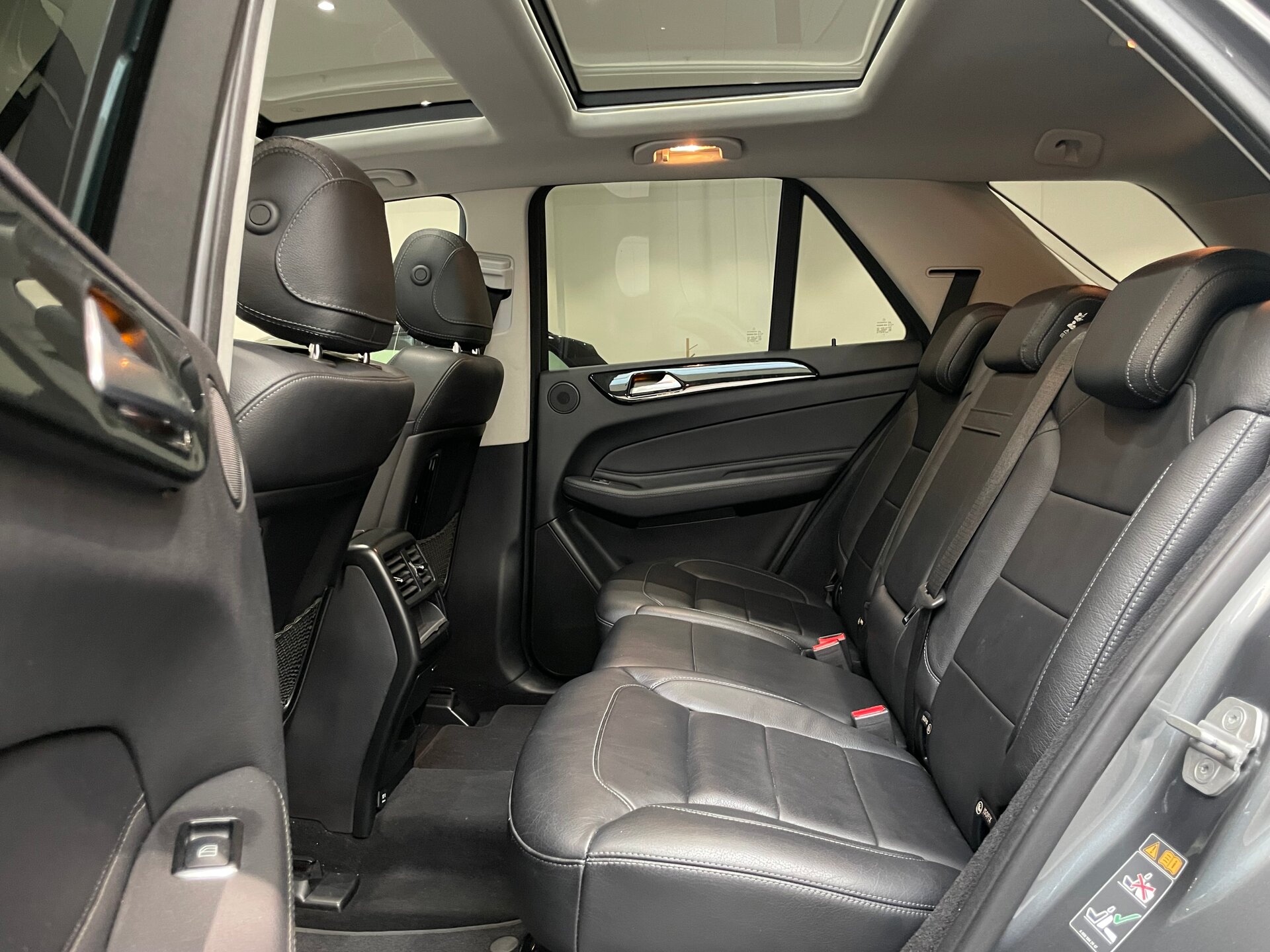 Автомобиль Mercedes-Benz GLE 400 9G-Tronic 3.0 AT (333 л.с.) 4WD - 9