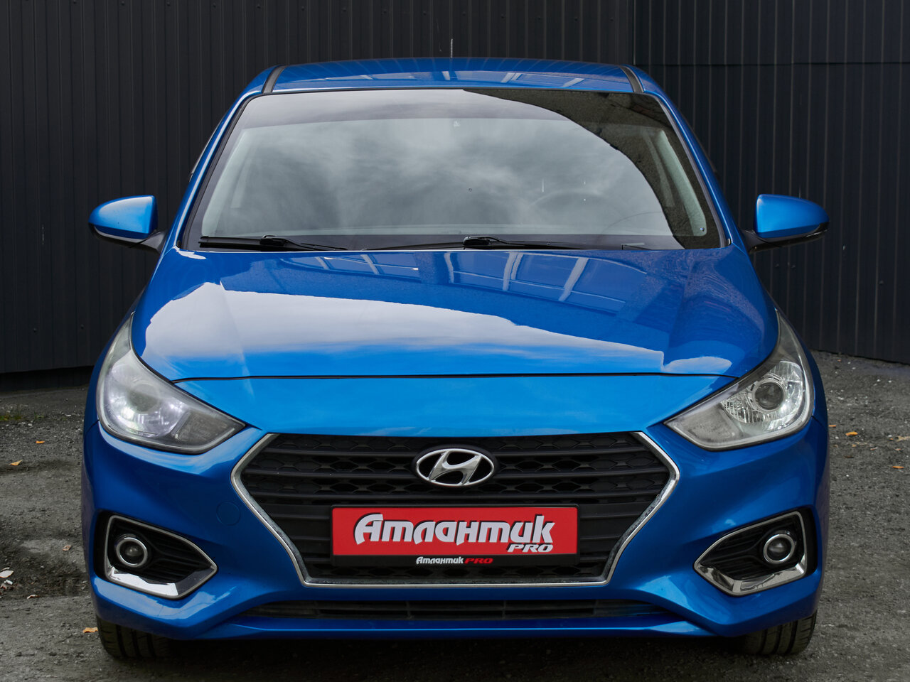 Купить Hyundai Solaris 1.6 MT (123 л.с.), 2017 в Екатеренбурге