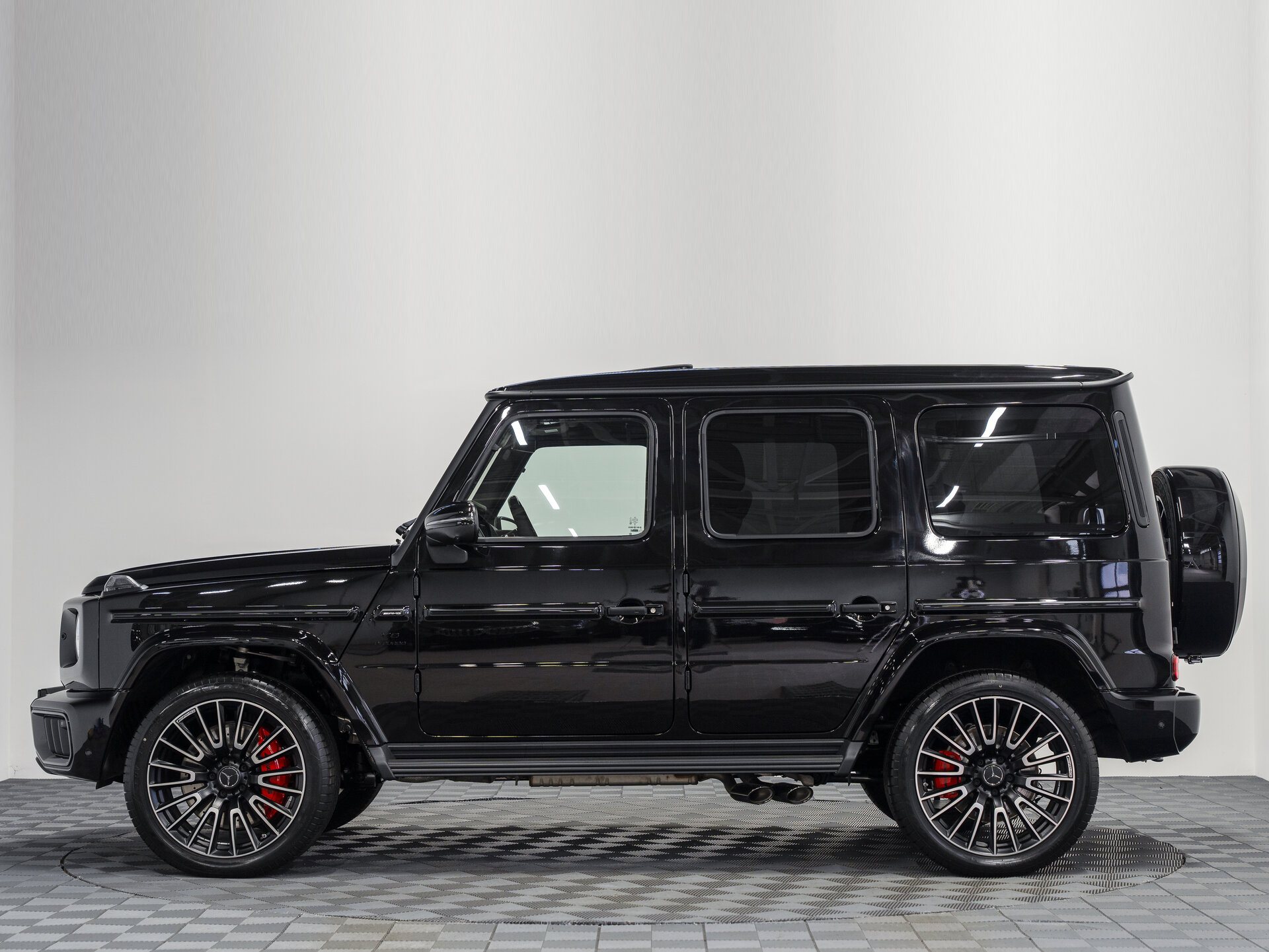 Автомобиль Mercedes-Benz G-Класс AMG 63 AMG 4.0 AT (585 л.с.) 4WD - 12
