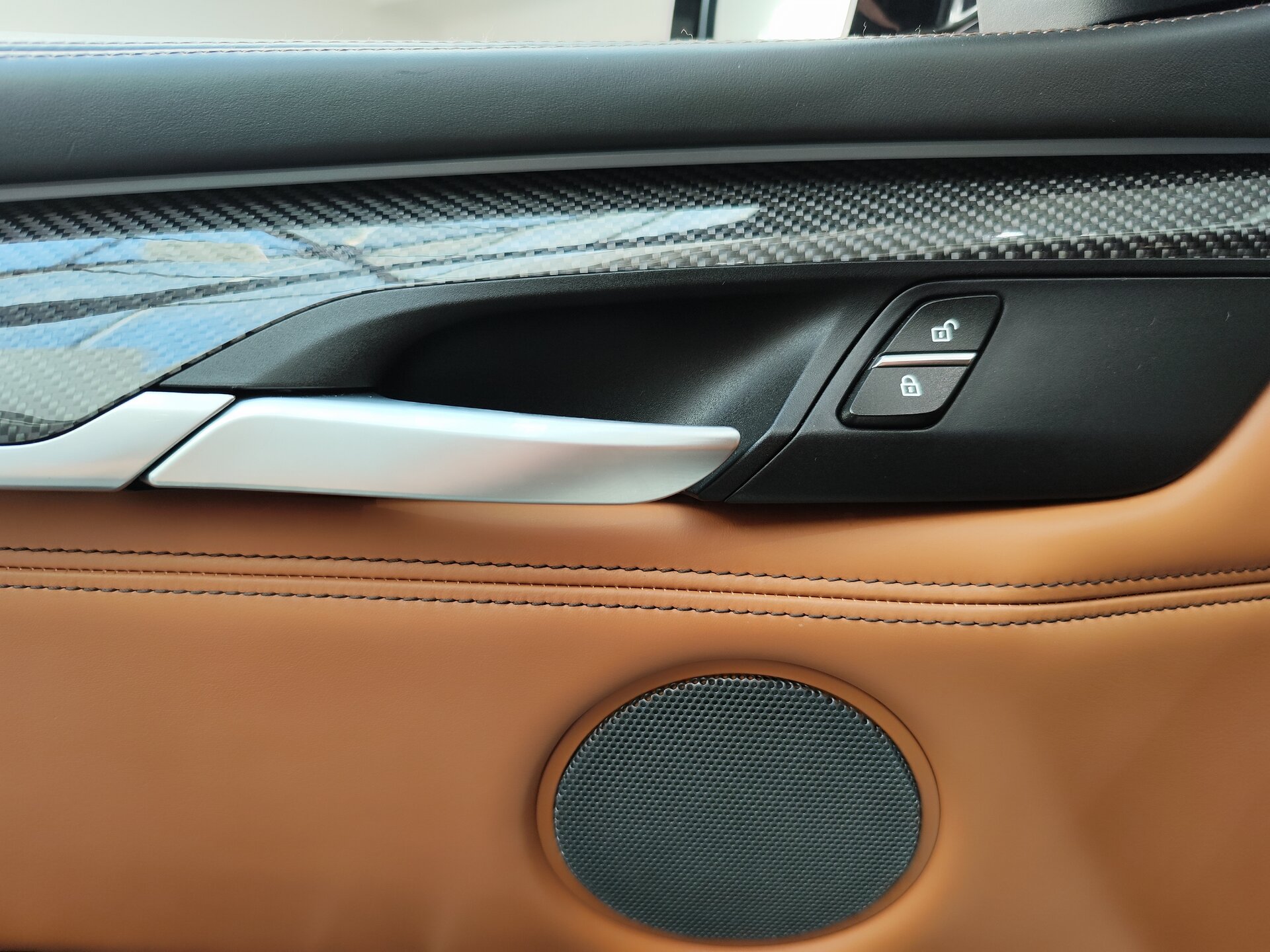 Автомобиль BMW X6 40d 3.0d AT (313 л.с.) 4WD - 20
