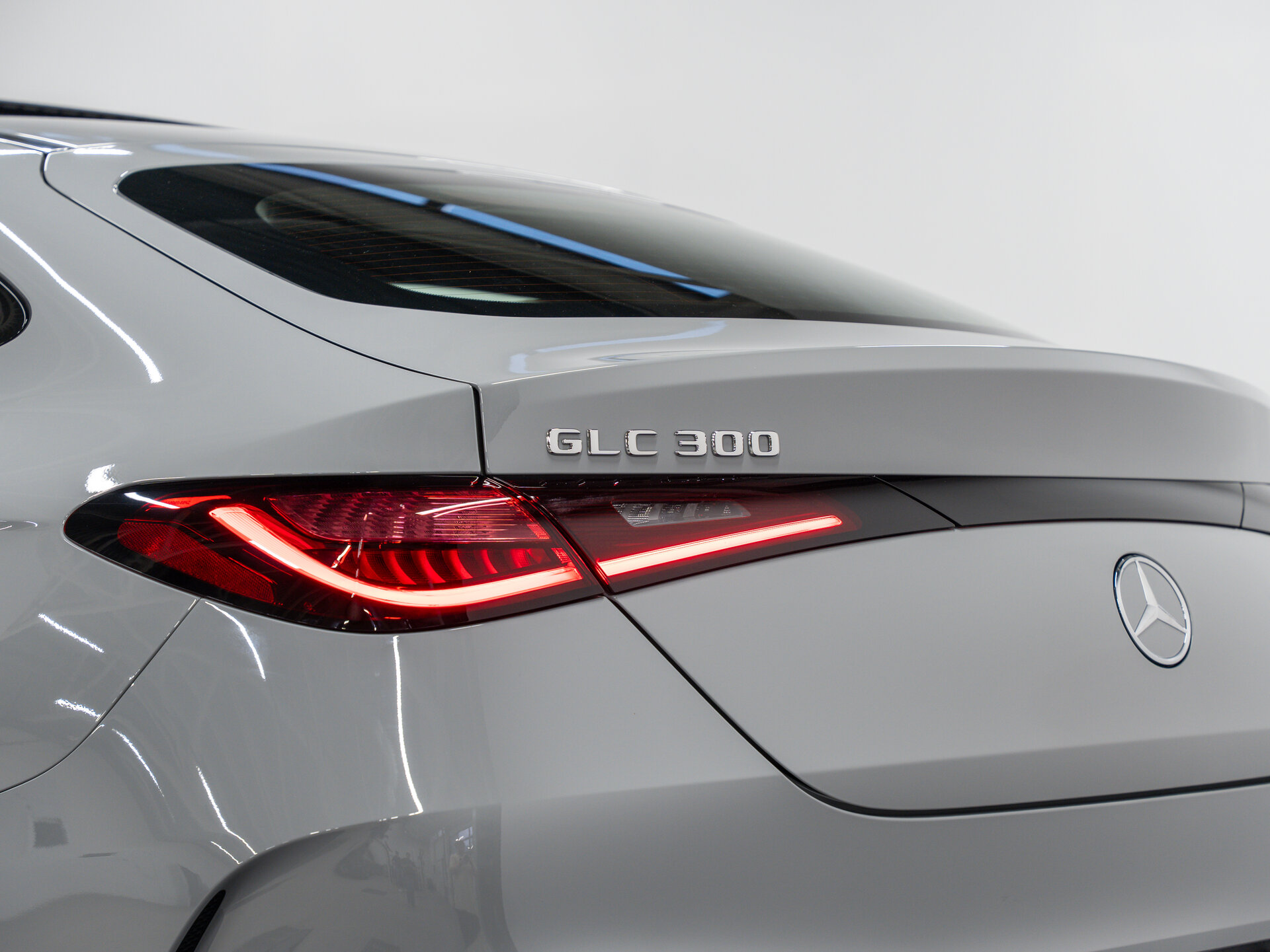 Автомобиль Mercedes-Benz GLC Coupe 300 2.0 AT (258 л.с.) 4WD - 11