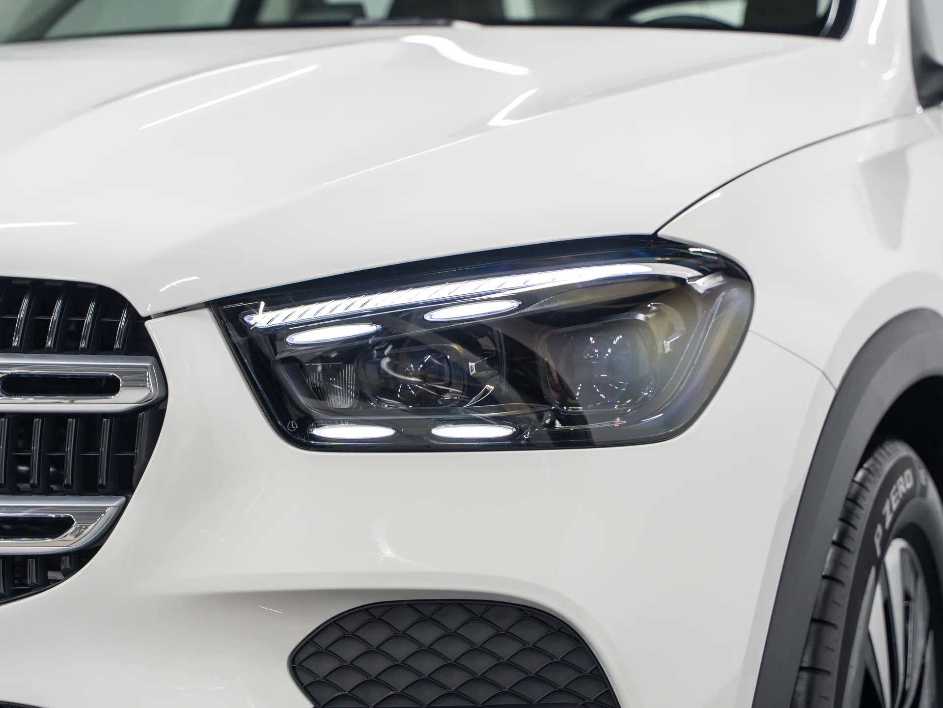 Автомобиль Mercedes-Benz GLE 300 d 2.0d AT (269 л.с.) 4WD - 2
