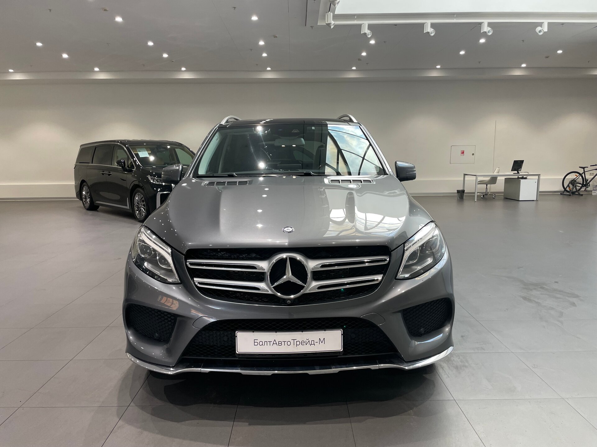 Автомобиль Mercedes-Benz GLE 400 9G-Tronic 3.0 AT (333 л.с.) 4WD - 2