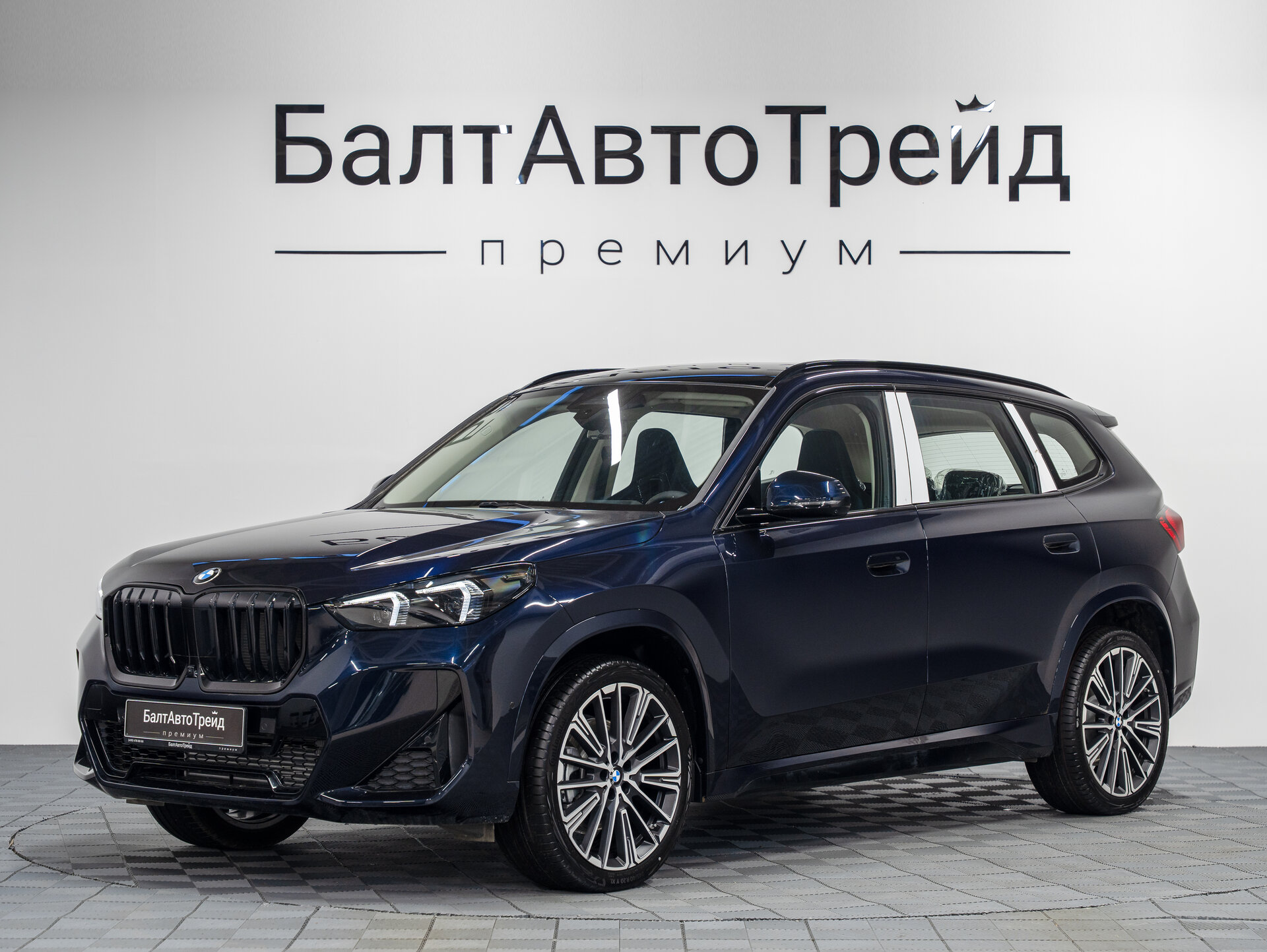 Автомобиль BMW X1 25Li xDrive 2.0 AMT (204 л.с.) 4WD - 1