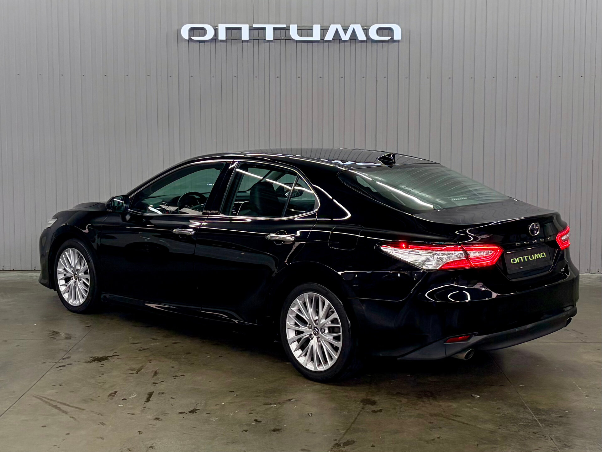 Toyota Camry 