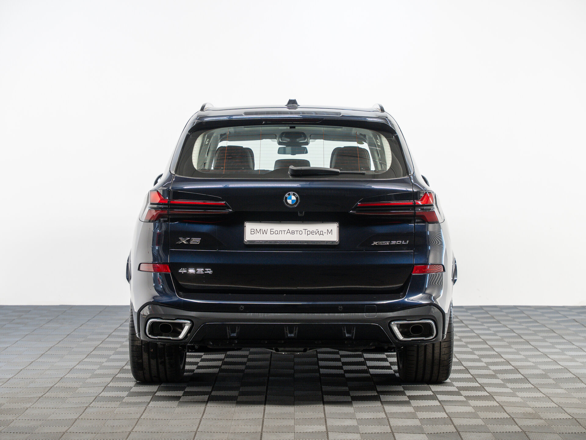 Автомобиль BMW X5 30Li 2.0 AT (258 л.с.) 4WD - 7