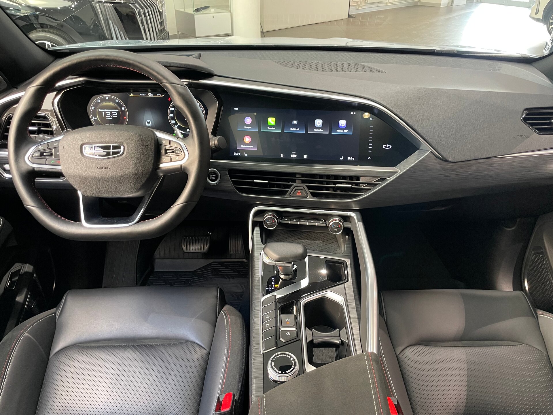 Автомобиль Geely Tugella 2.0 AT (238 л.с.) 4WD - 13