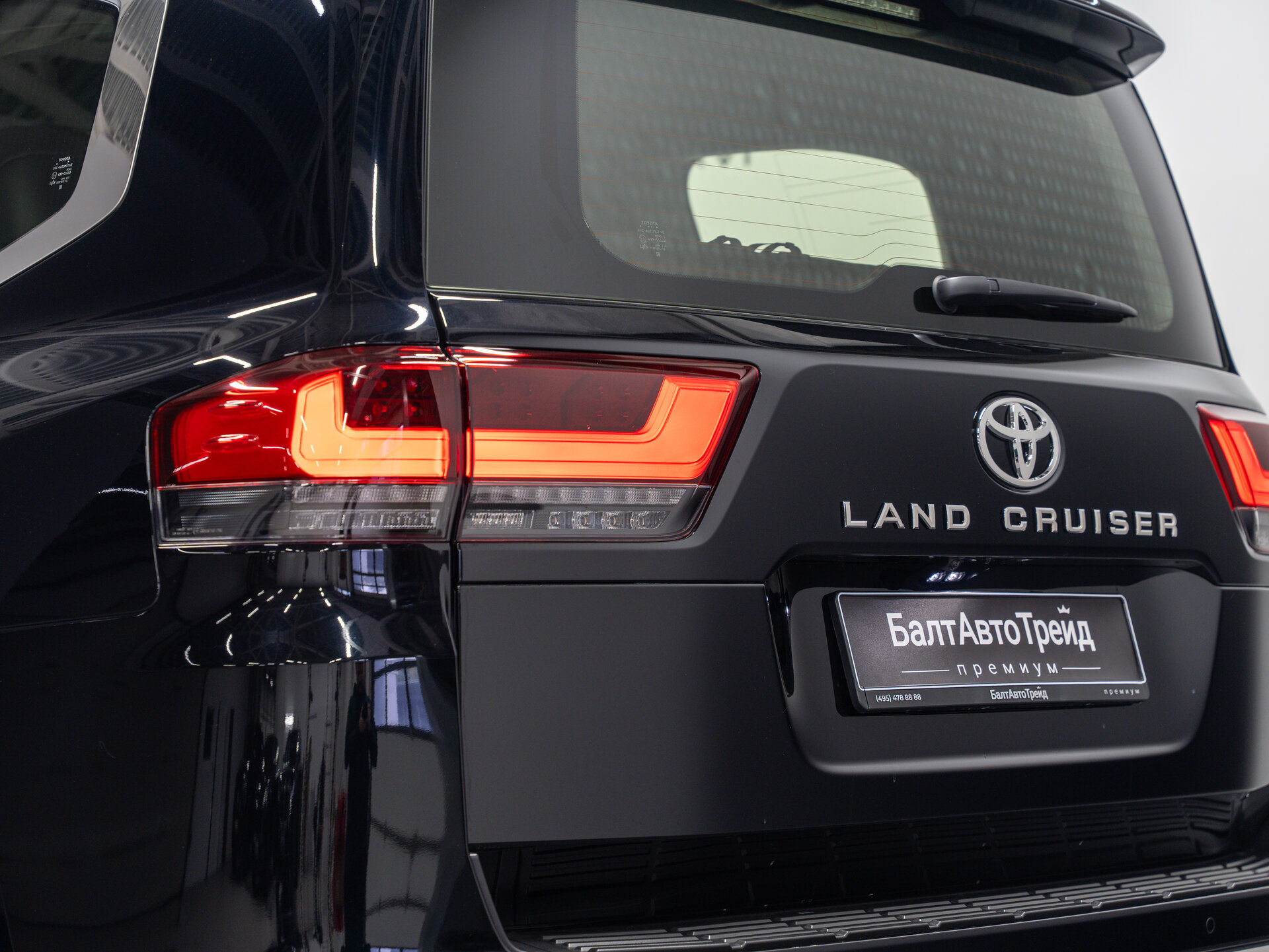 Автомобиль Toyota Land Cruiser 3.4 AT (415 л.с.) 4WD - 10