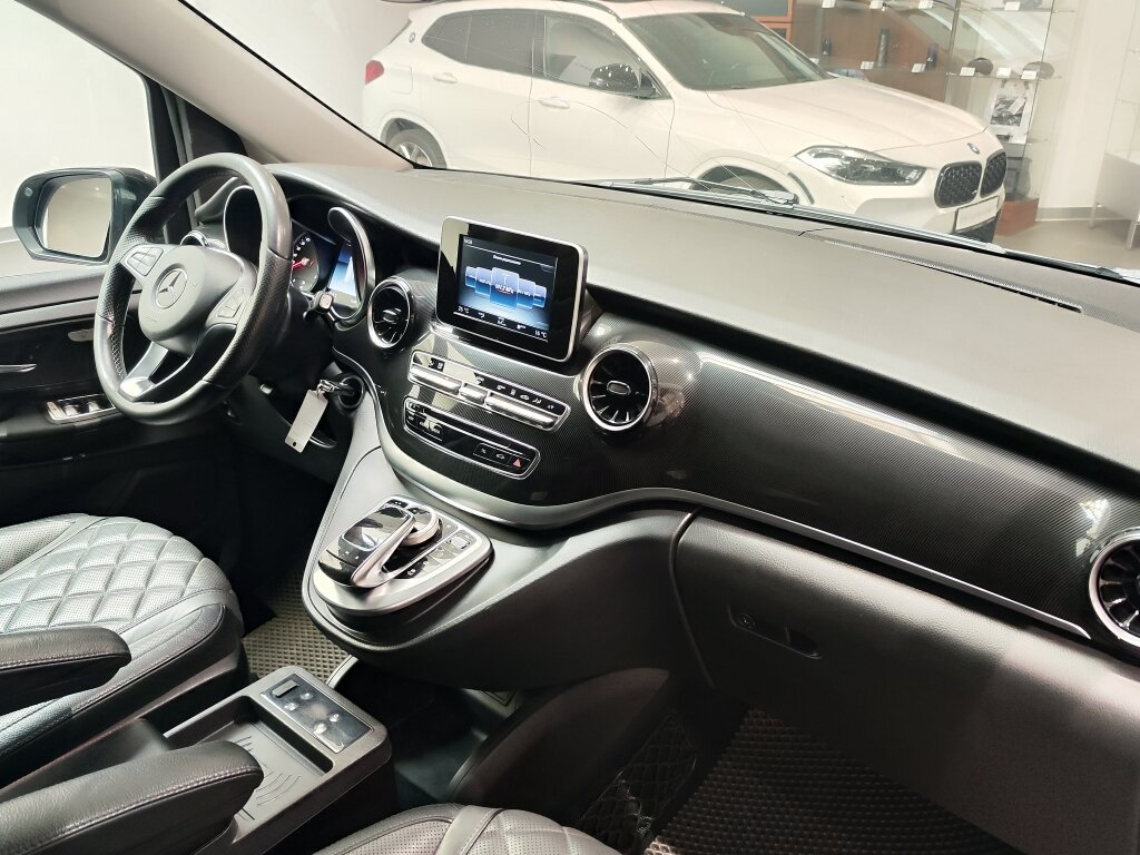 Автомобиль Mercedes-Benz V-Класс 250 d экстра длинный 2.1d AT (190 л.с.) 4WD - 15