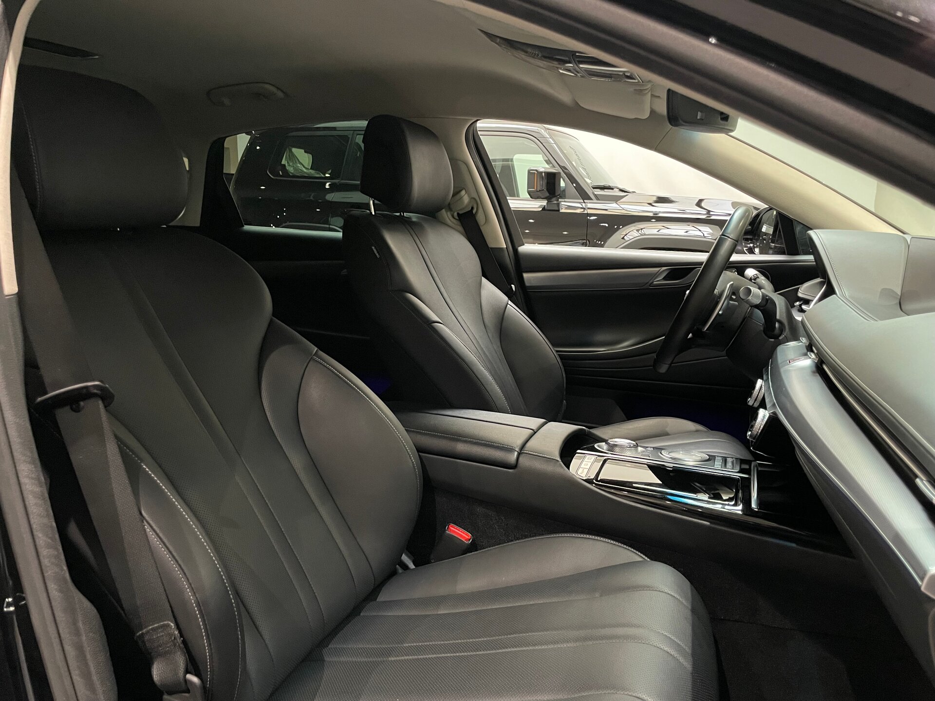 Автомобиль Genesis G80 2.5 AT (249 л.с.) 4WD - 12